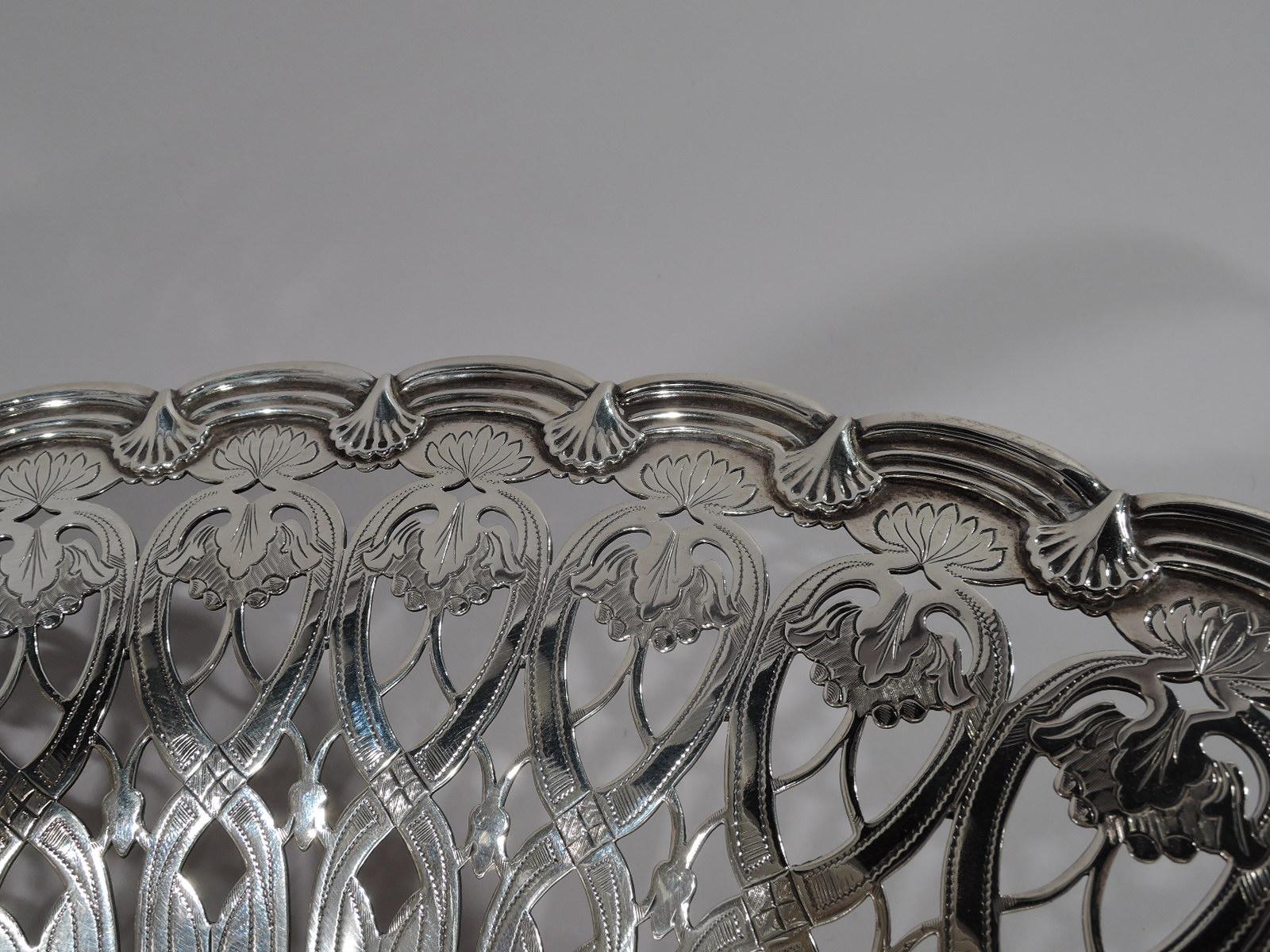 Large Tiffany Edwardian Art Nouveau Sterling Silver Basket In Excellent Condition For Sale In New York, NY