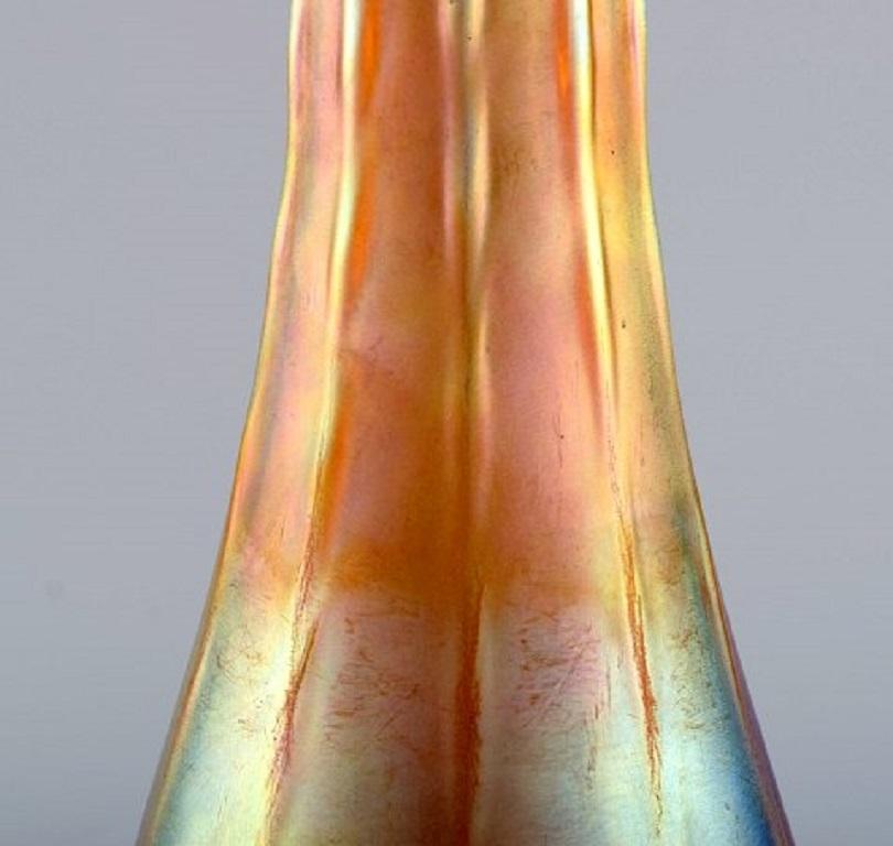 American Large Tiffany Favrile Vase in Iridescent Art Glass, Early 20th Century