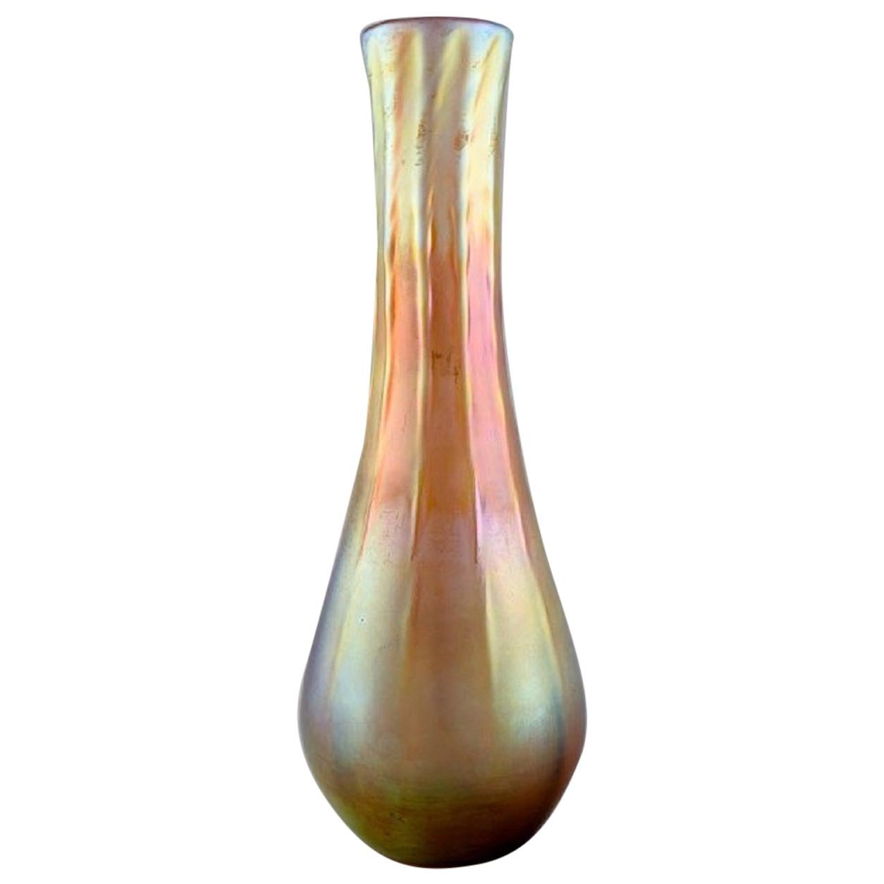 Large Tiffany Favrile Vase in Iridescent Art Glass, Early 20th Century