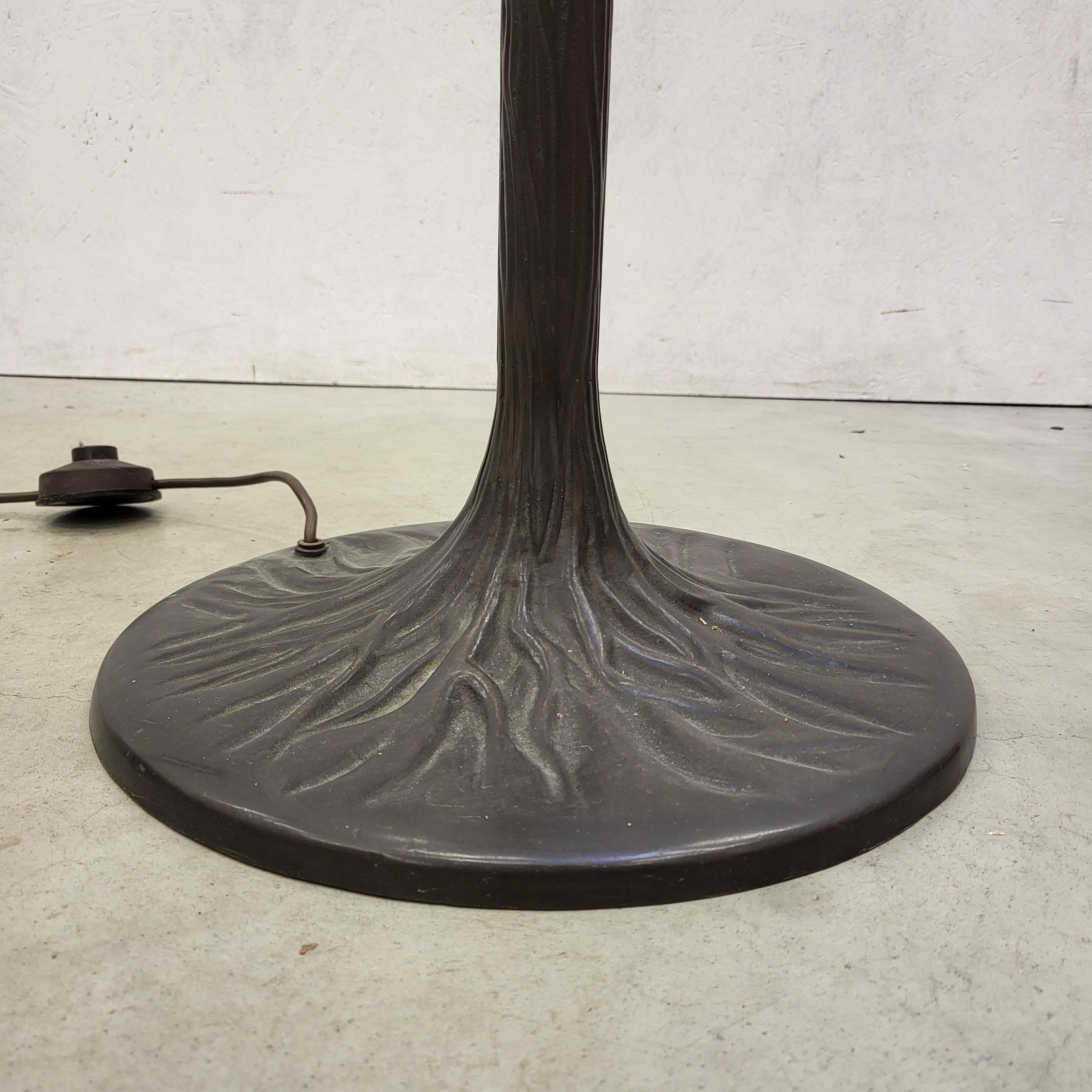 Large Tiffany Style Laburnum Floor Lamp In Good Condition For Sale In Aachen, NW