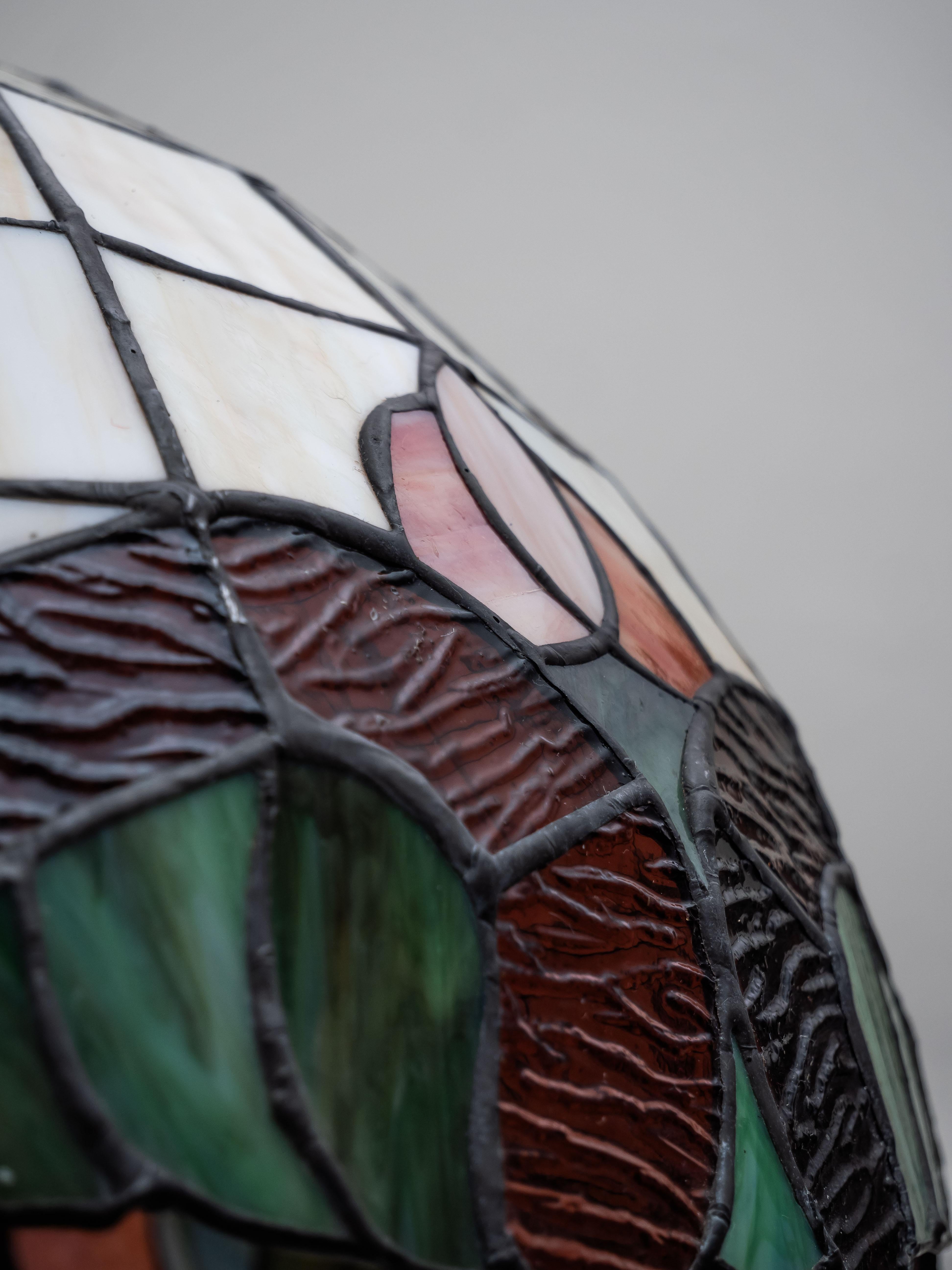 Large Tiffany table lamp. At 75 cm For Sale 8