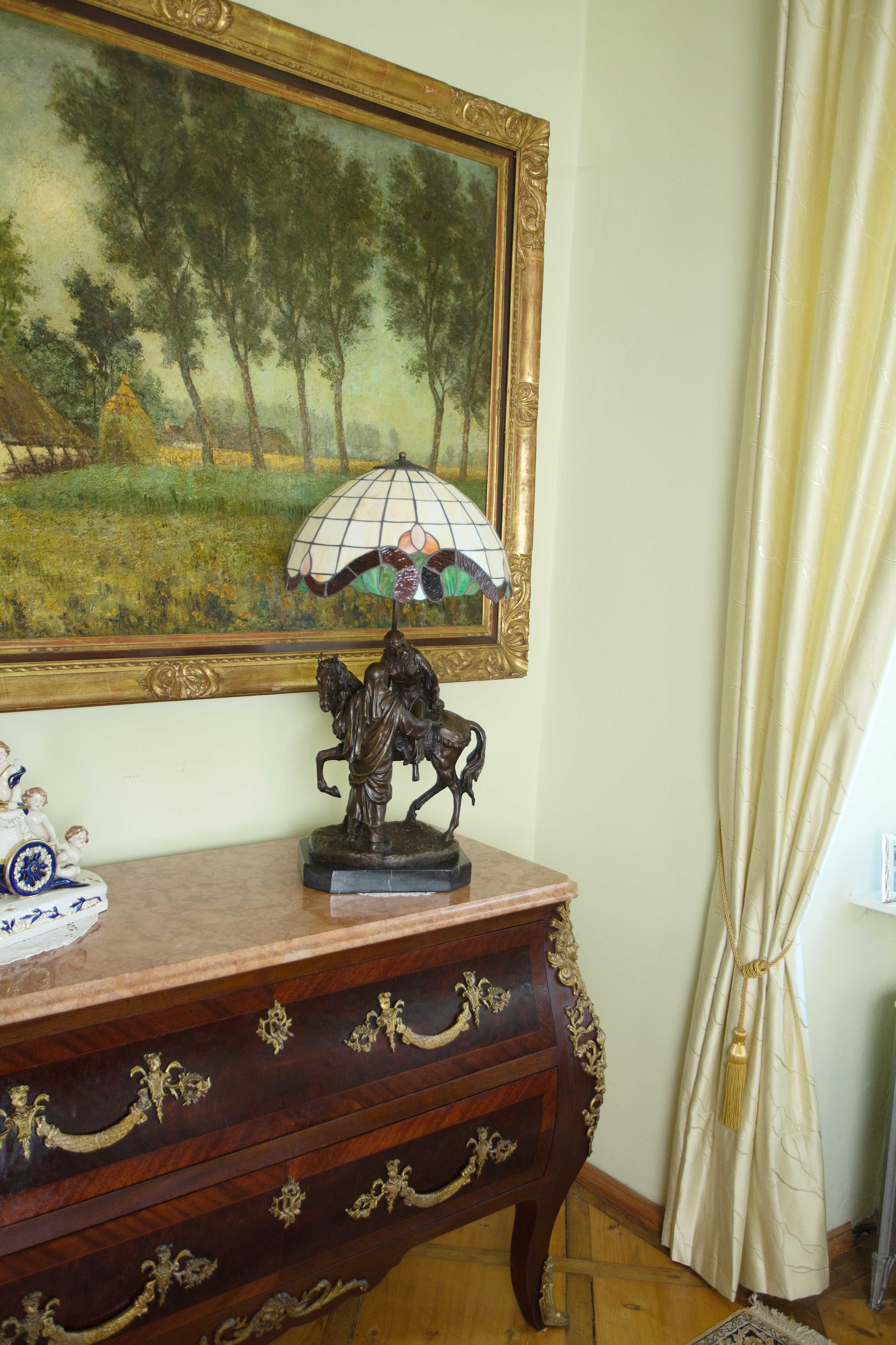 Large Tiffany table lamp. At 75 cm For Sale 2