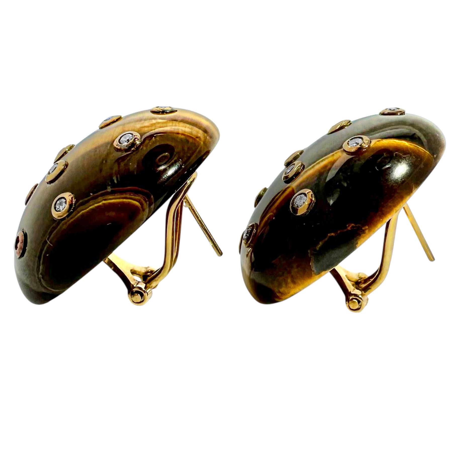 Large Tiger's Eye Diamond & 18K Yellow Gold Dome Earrings  1  3/16 Inch Diameter (Moderne) im Angebot