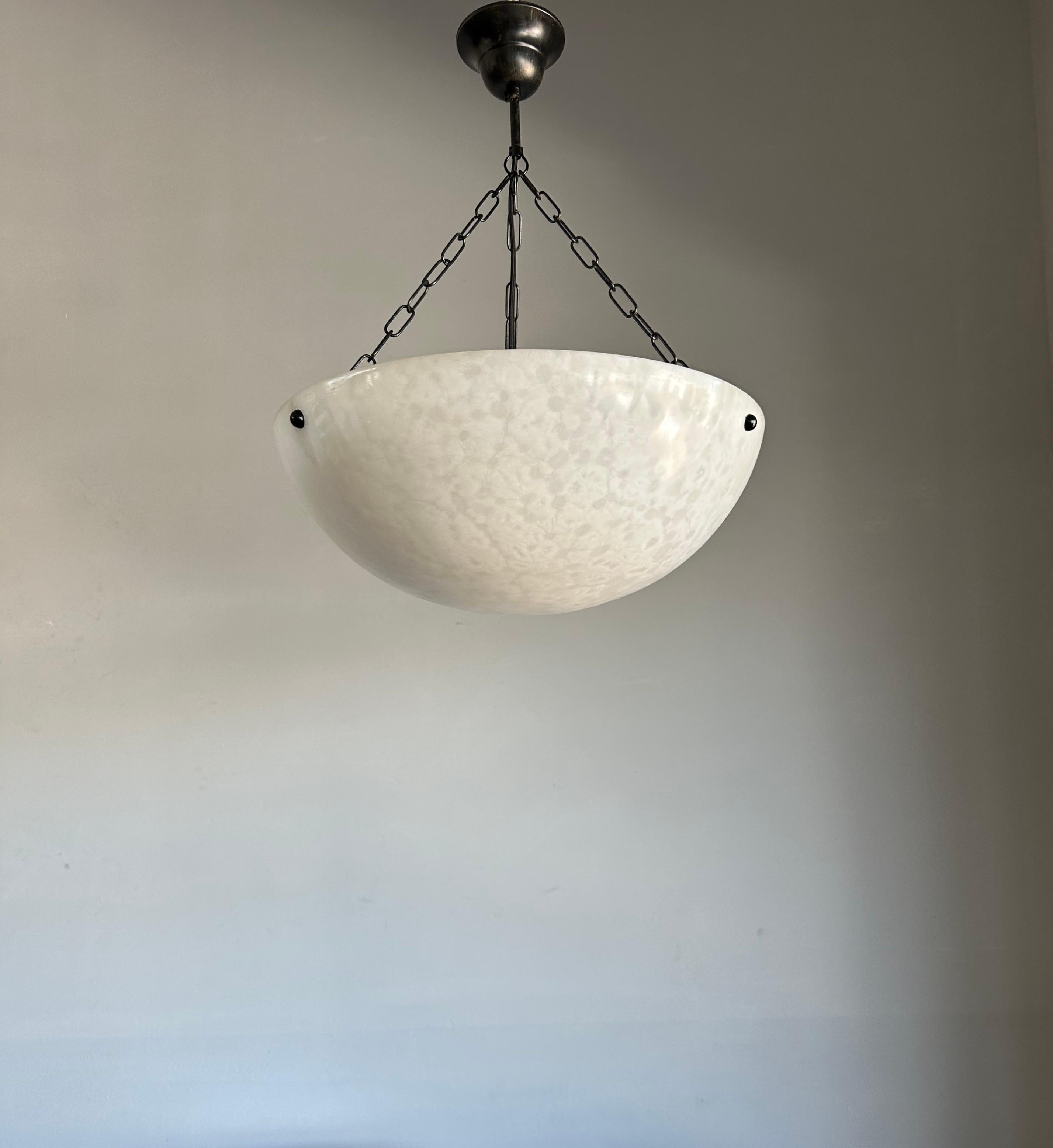 Grande lampe à suspension Timeless-art avec surface en albâtre la plus cool qui soit en vente 6