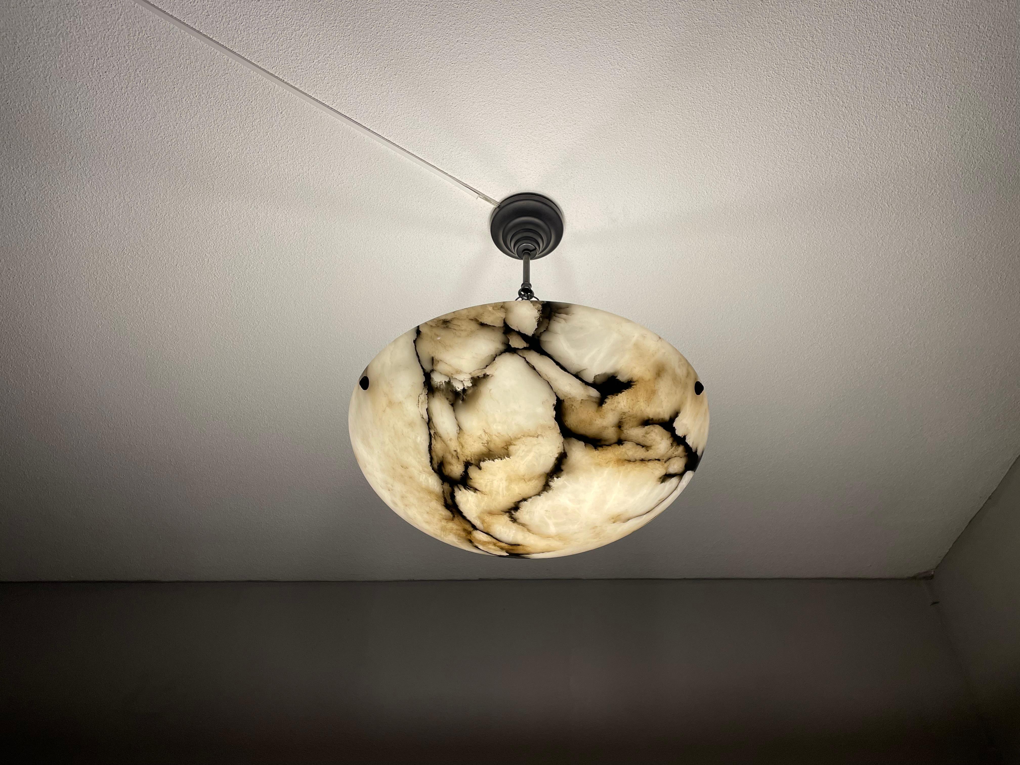 Large & Timeless & Near Mint White & Black Antique Alabaster Pendant Chandelier In Good Condition In Lisse, NL