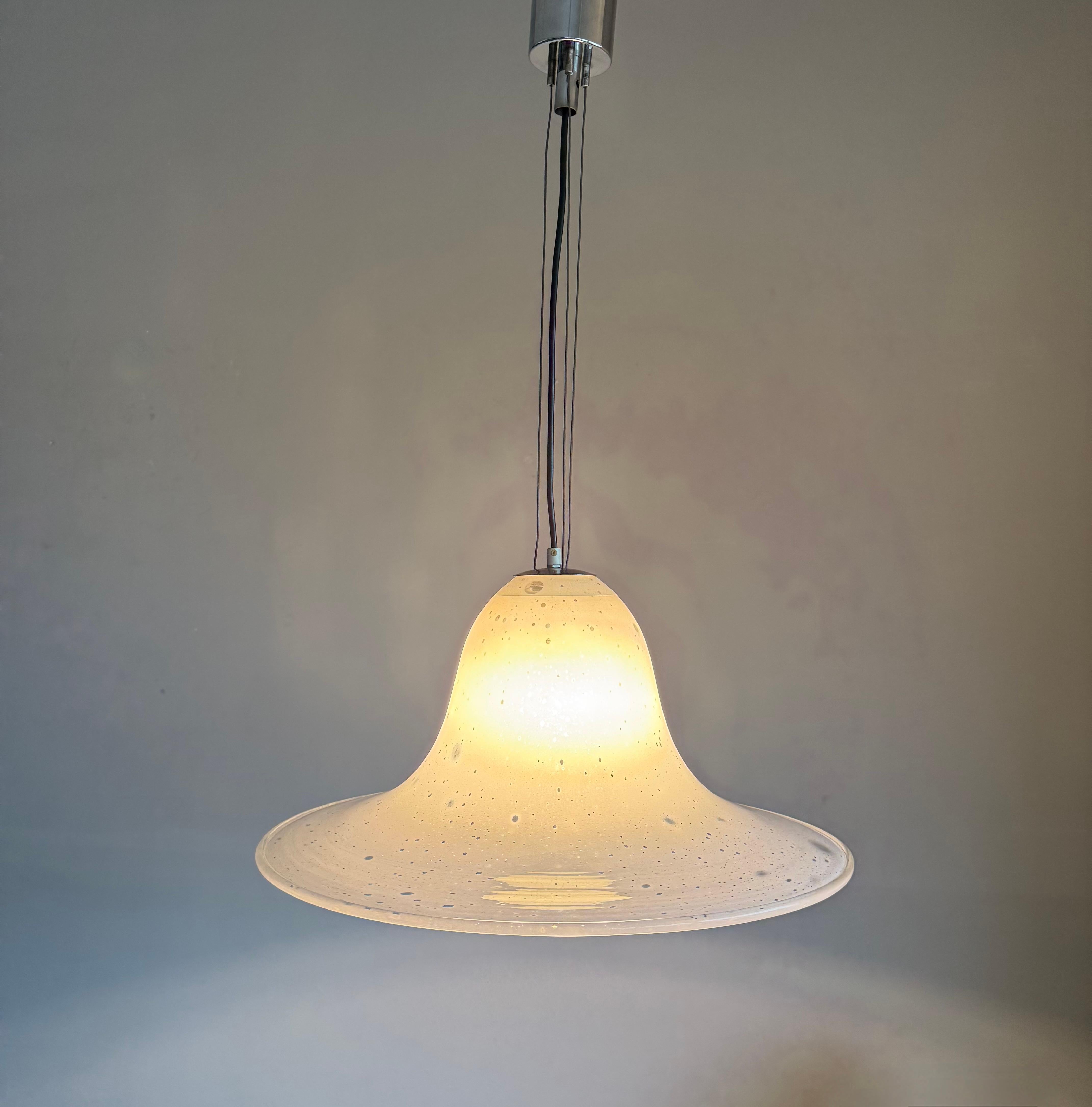 Timeless Venetian Murano Pendant Light,  Verre soufflé à la bouche avec points de Barbini en vente 7
