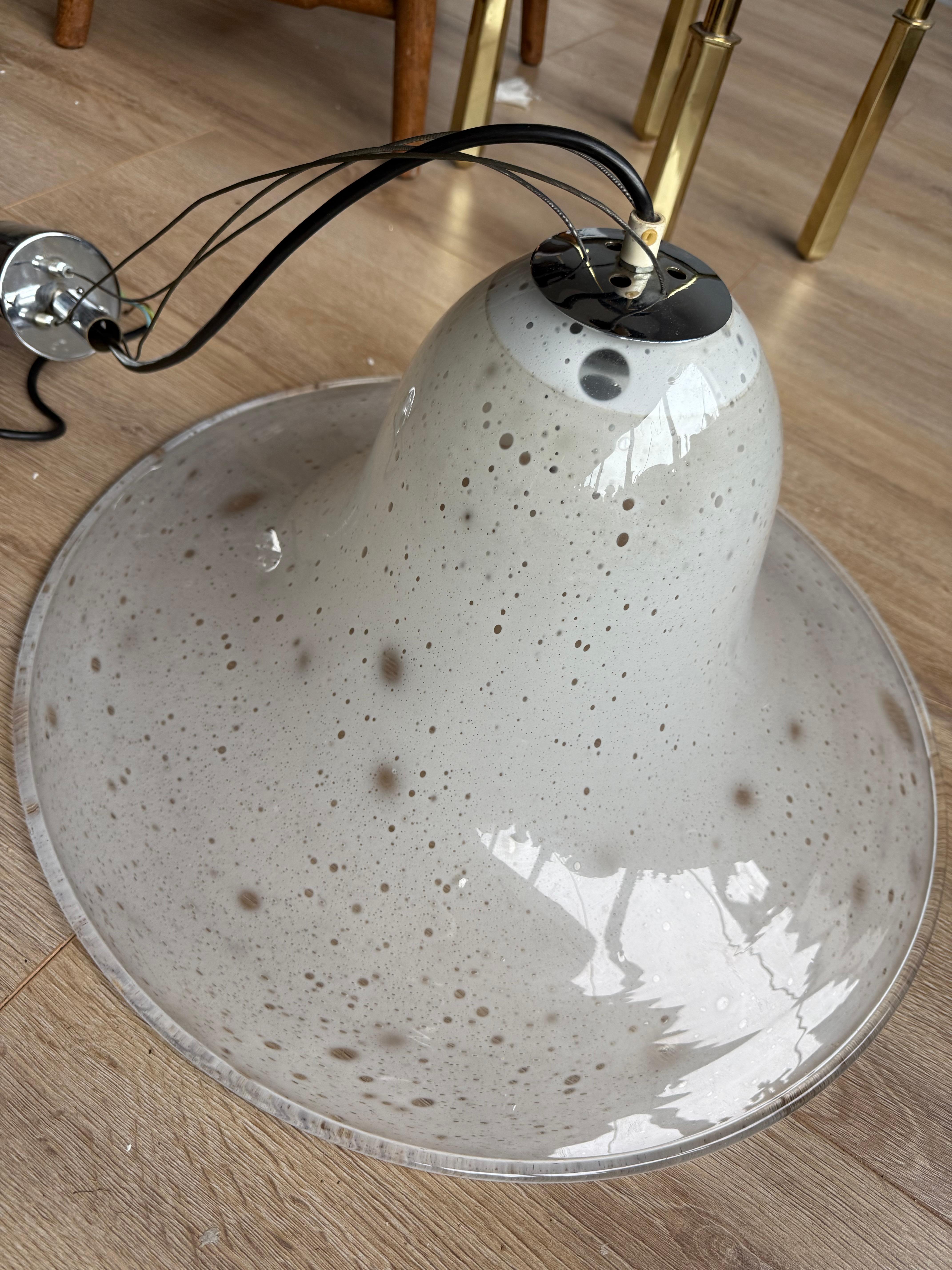 italien Timeless Venetian Murano Pendant Light,  Verre soufflé à la bouche avec points de Barbini en vente