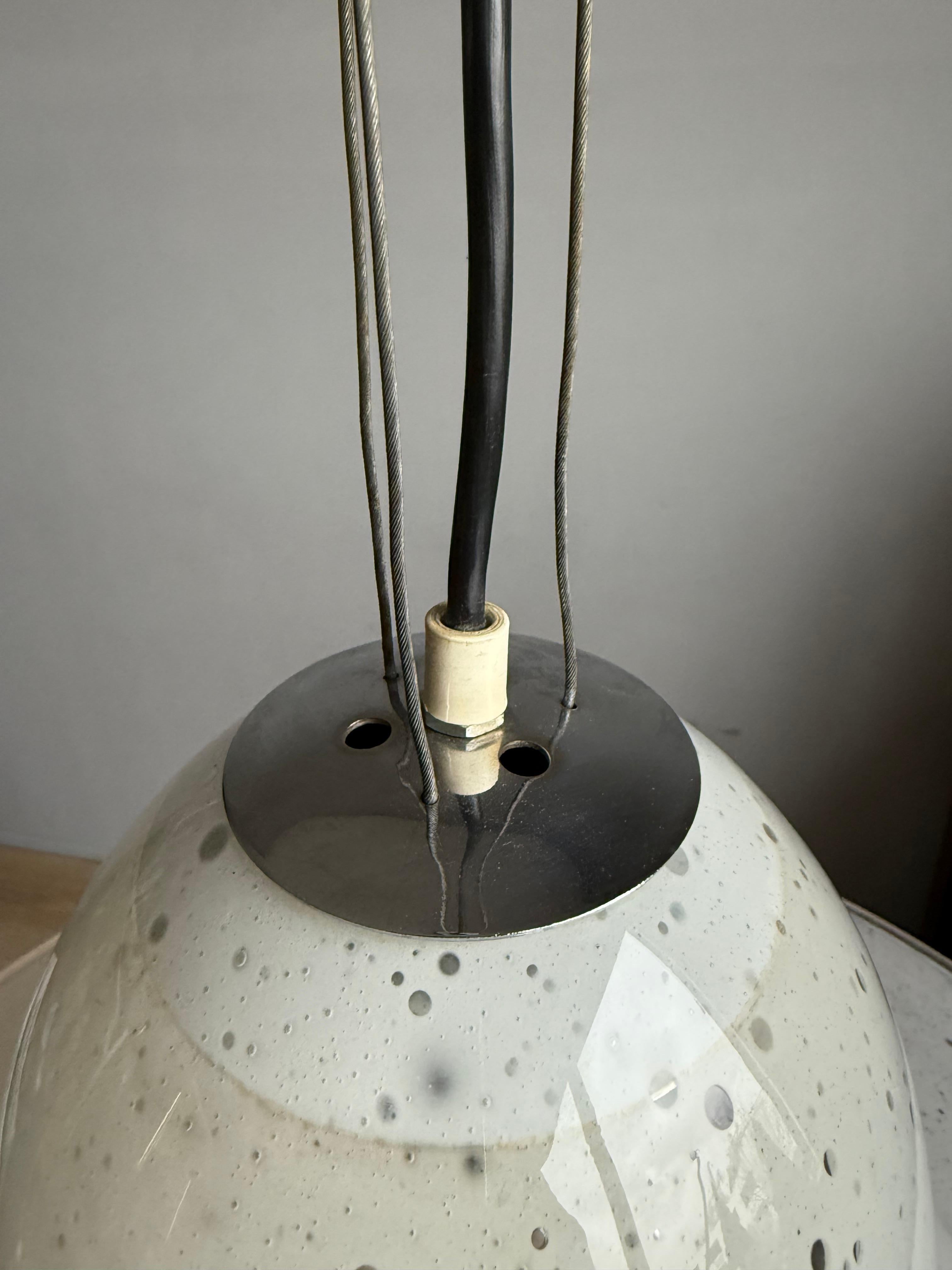 Timeless Venetian Murano Pendant Light,  Verre soufflé à la bouche avec points de Barbini Bon état - En vente à Lisse, NL