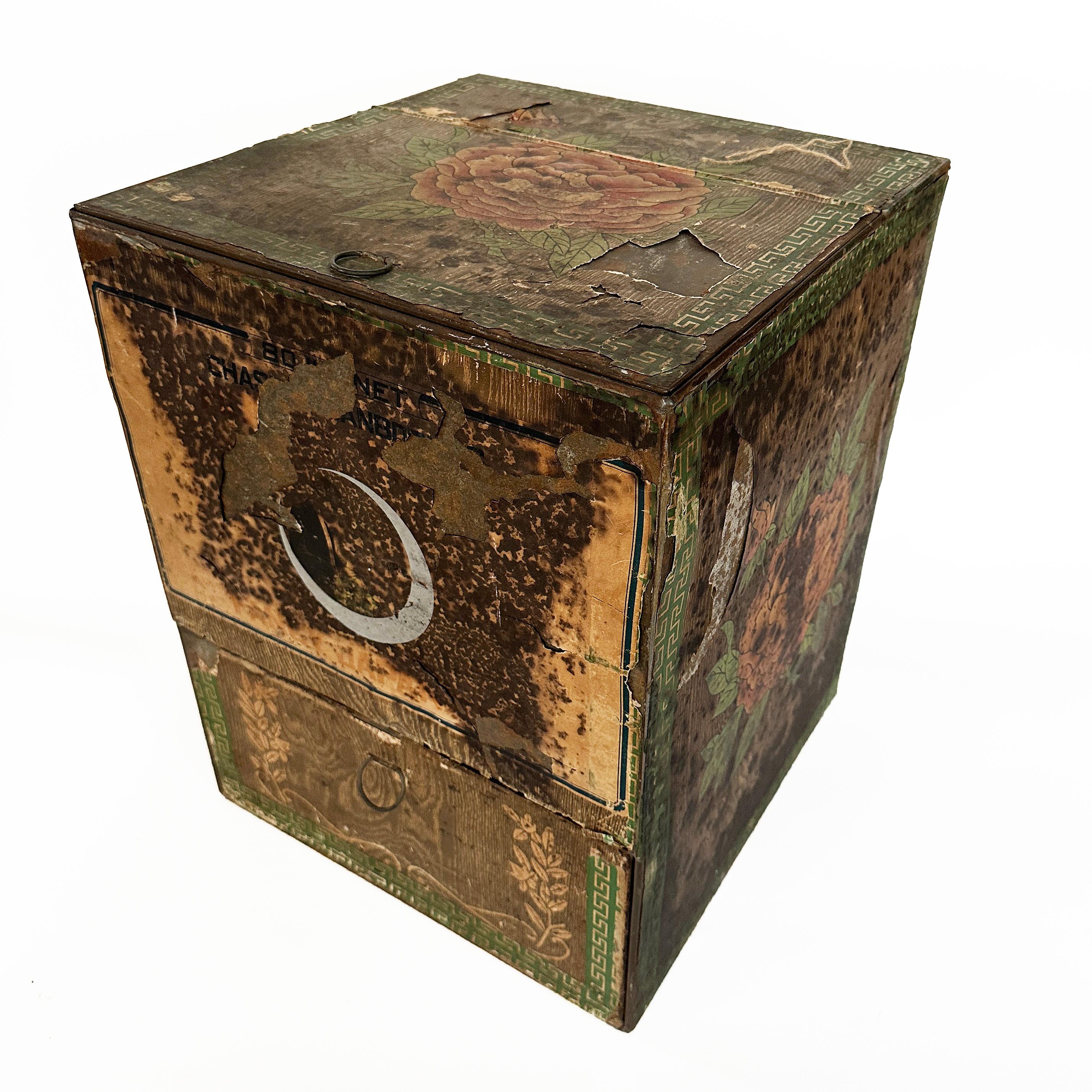 Large Tin Container for Japanese Tea, Chase and Sanborn Company,  Boston, 1920s For Sale 2