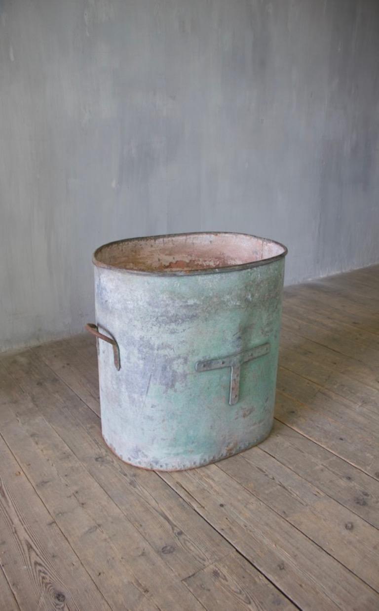 English Large Tole Tub in Original Paint For Sale