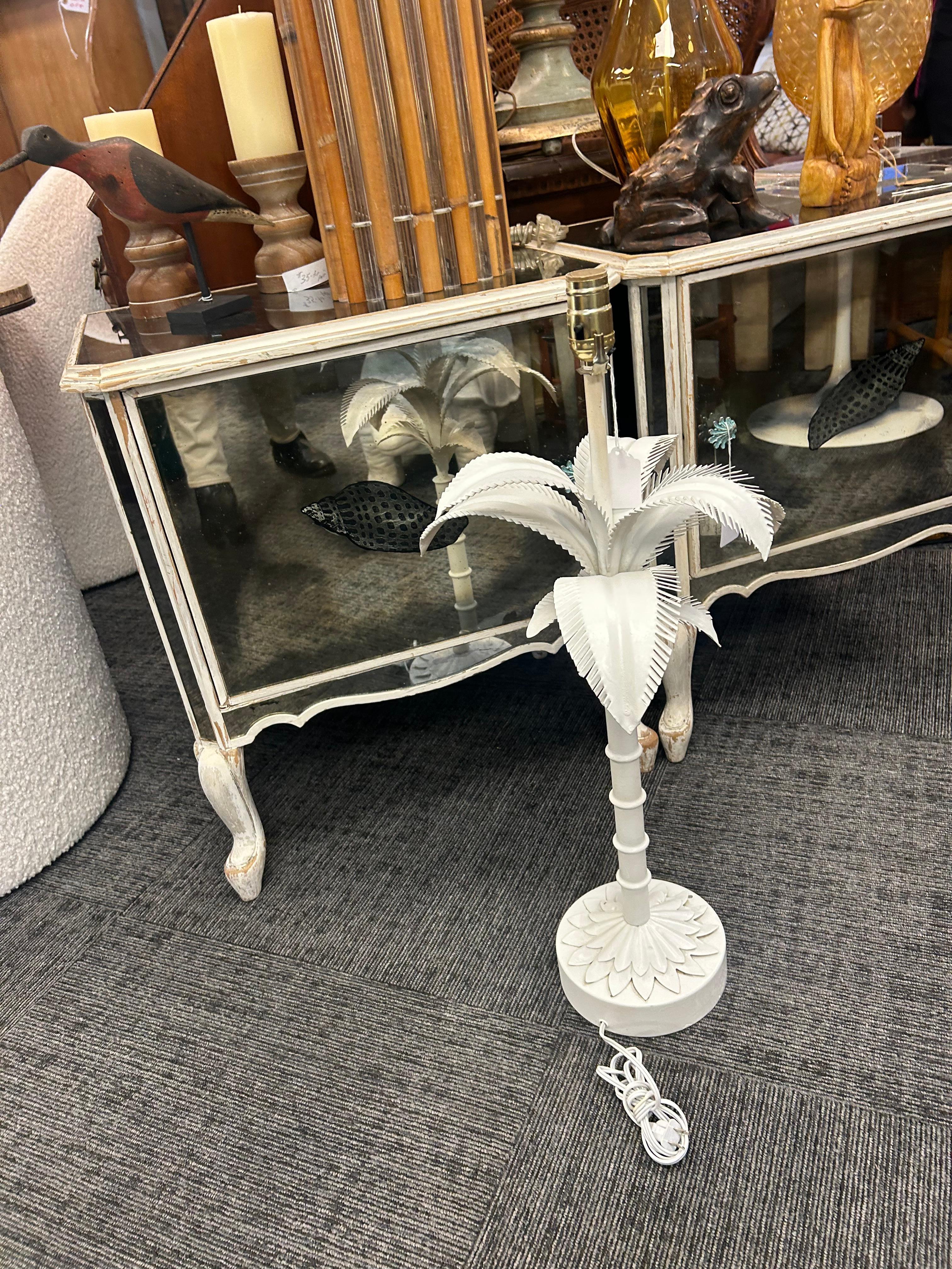20th Century Large tole white palm tree lamp circa 1970s For Sale