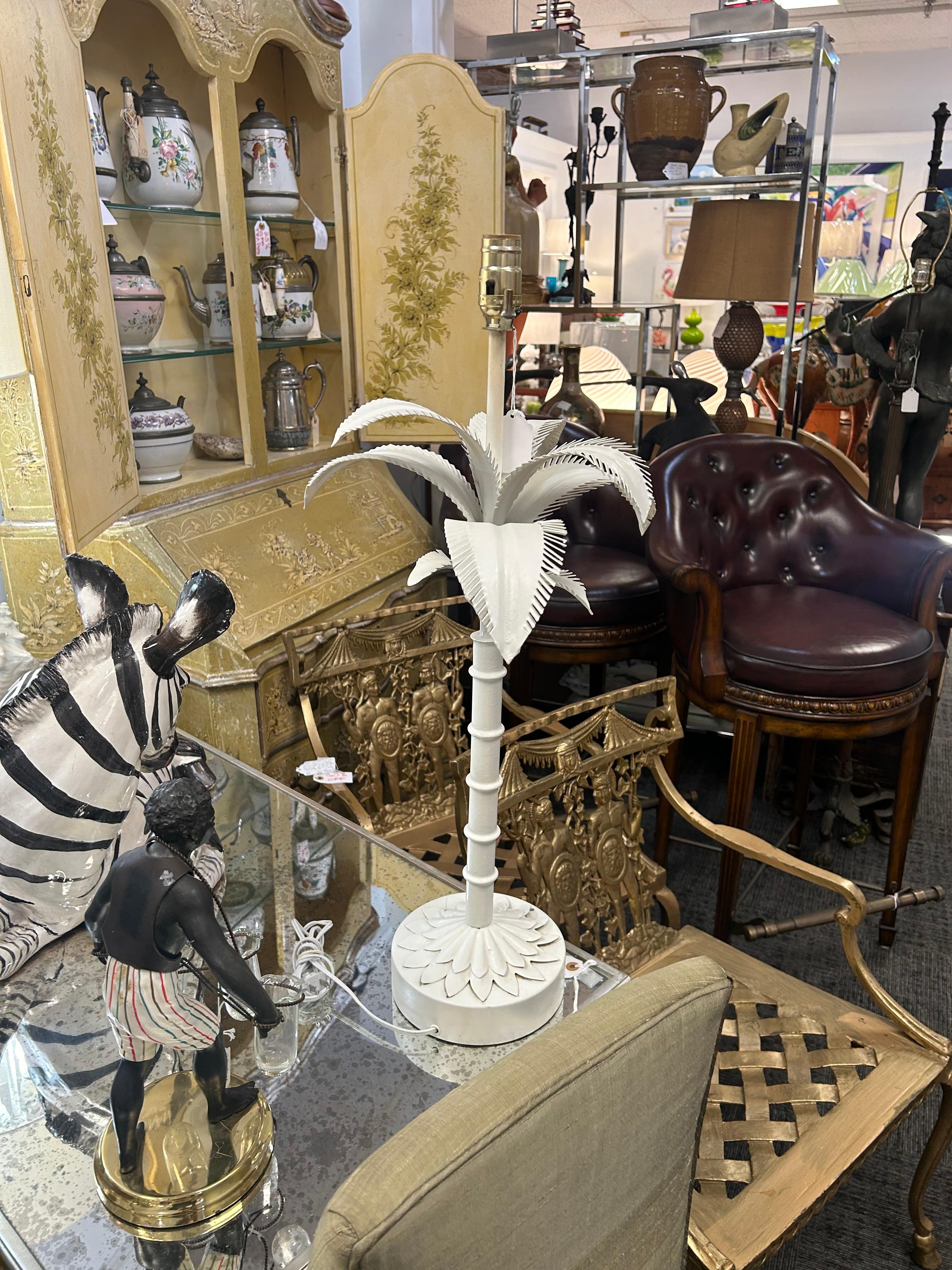 Large tole white palm tree lamp circa 1970s For Sale 2
