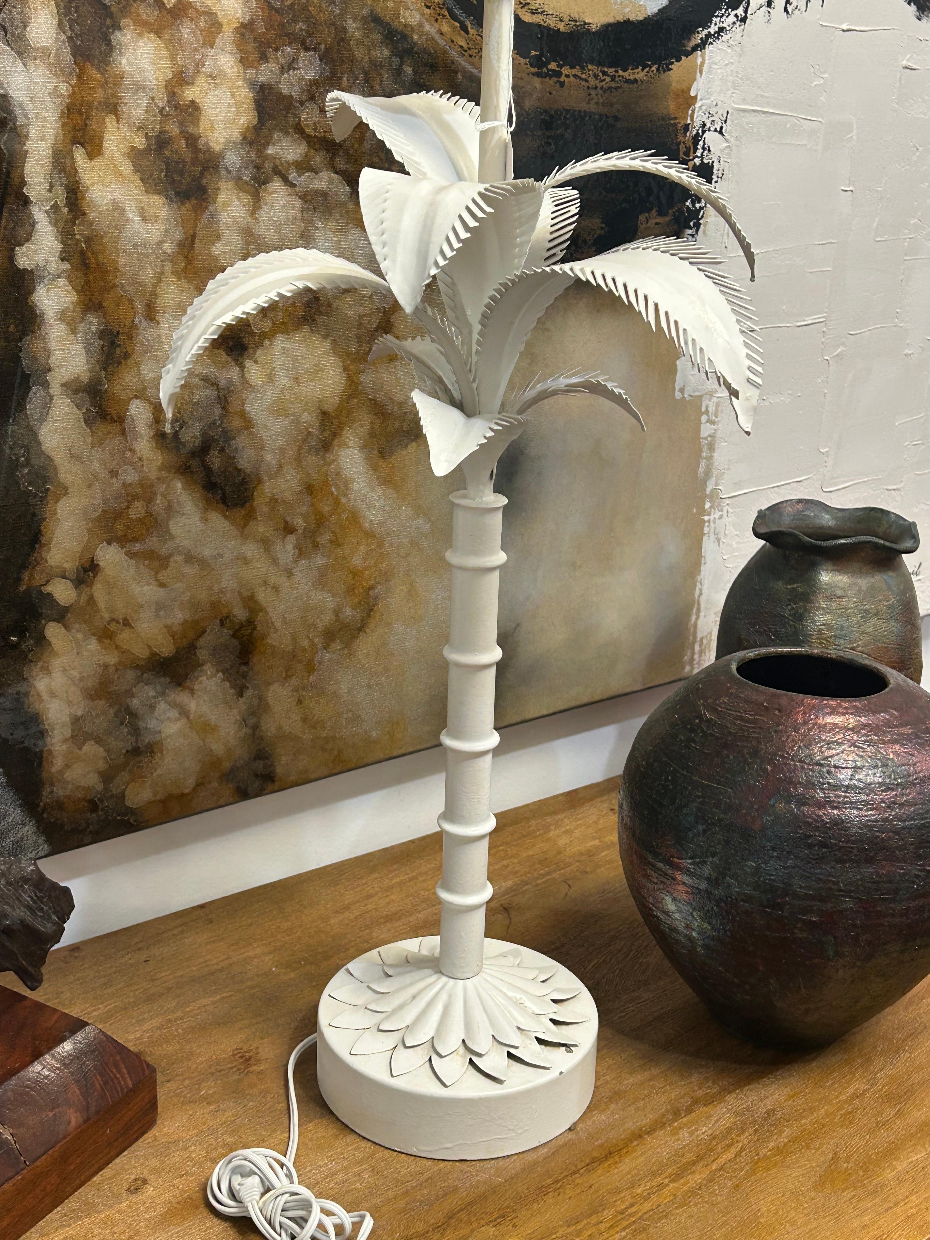 Large tole white palm tree lamp circa 1970s For Sale 3
