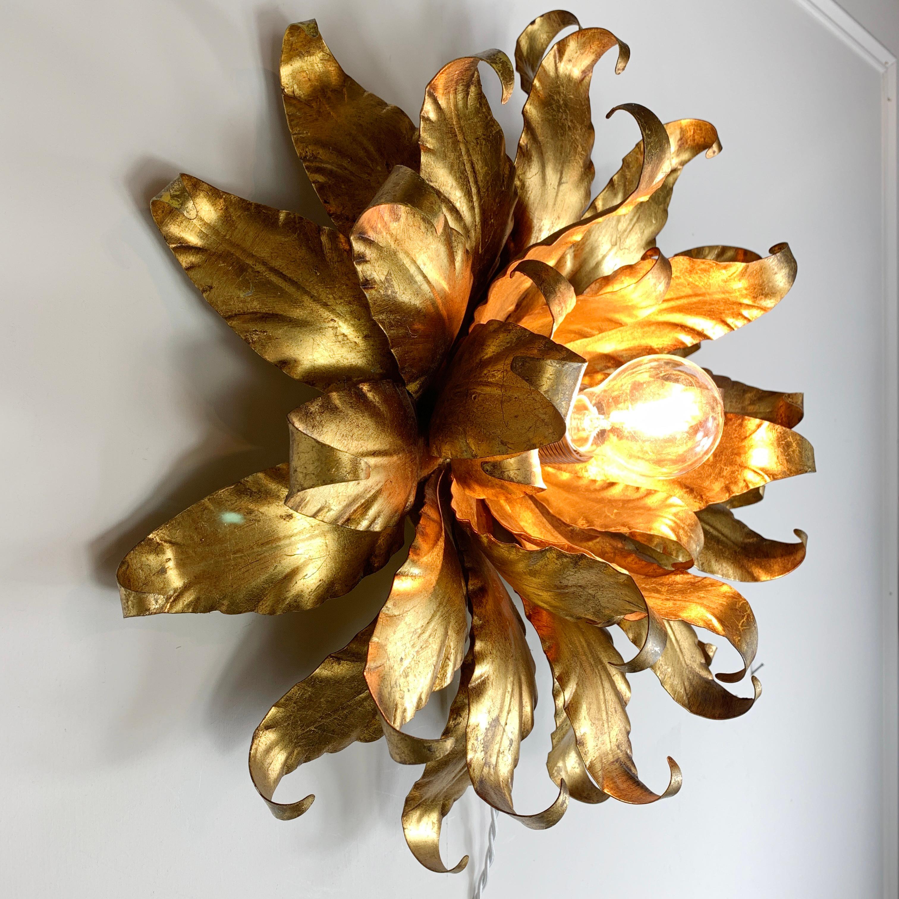 Large Toleware Italian Gold Flower Light, 1960s For Sale 4
