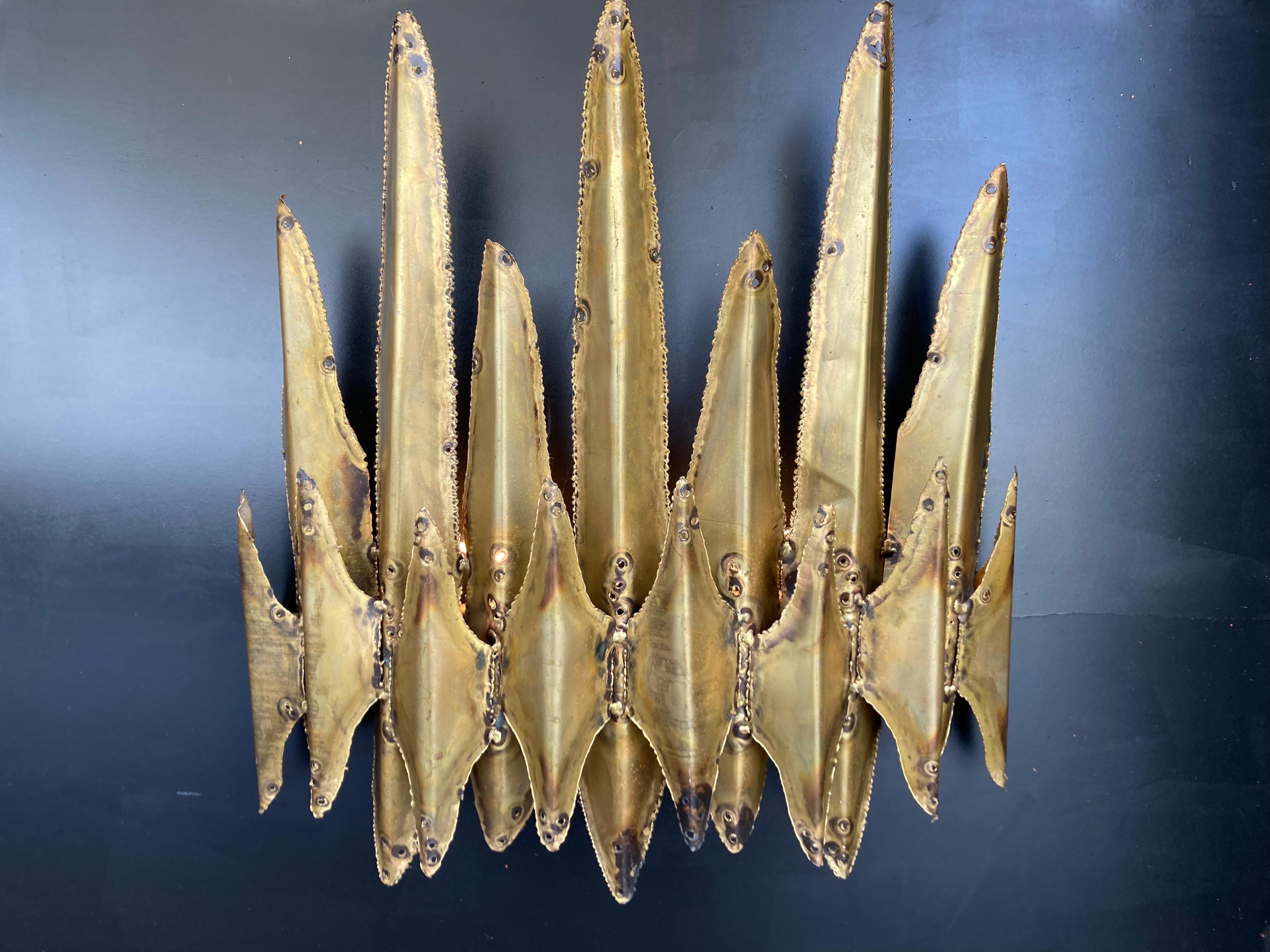 Large Tom Greene Brass Brutalist Wall Lamp Sconce by Feldman 1