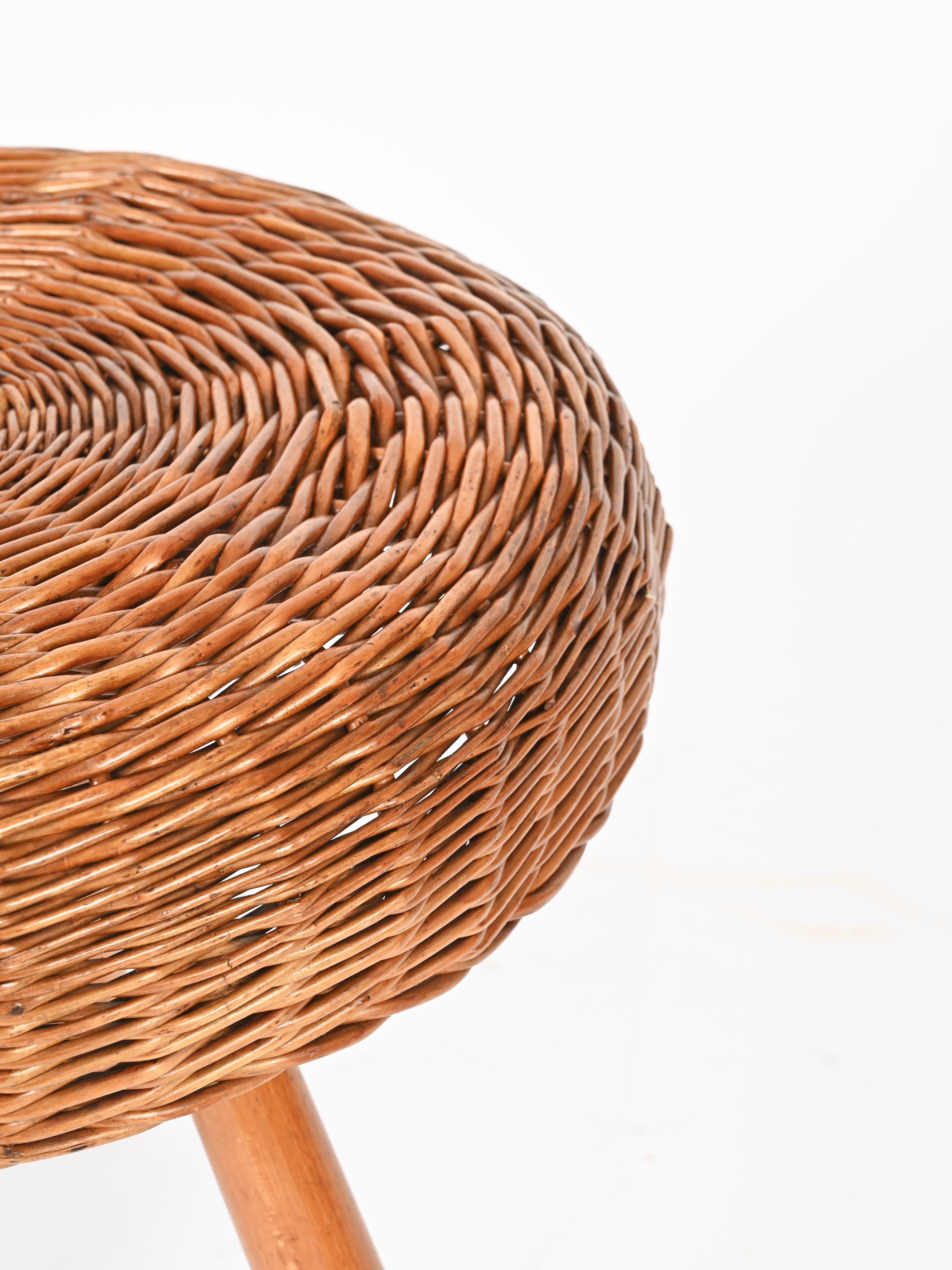 Large Tony Paul Stool or Side Table in Wicker and Wood, United States, 1950s In Good Condition For Sale In Roma, IT