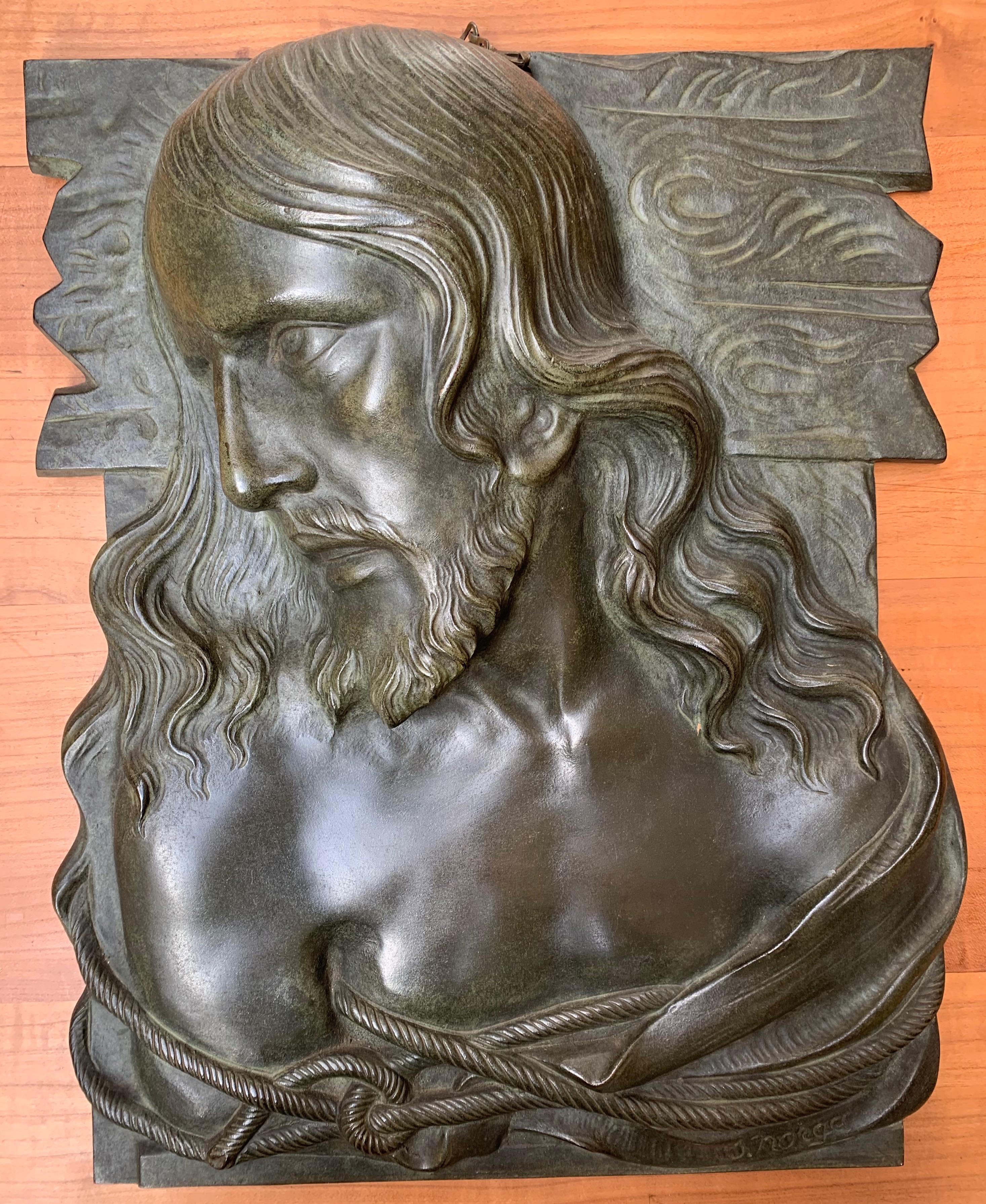 Grand & Plaque murale Art déco en bronze de haute qualité /Sculpture du Christ par S. Norga en vente 1