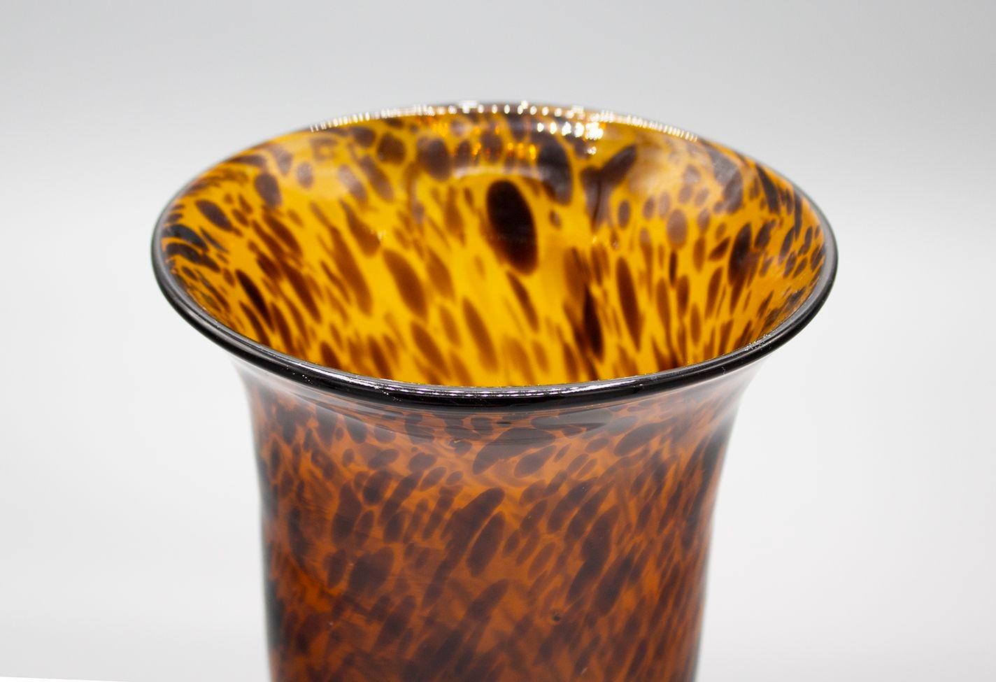 Mid-Century Modern Large Tortoise Murano Glass Footed Vase For Sale