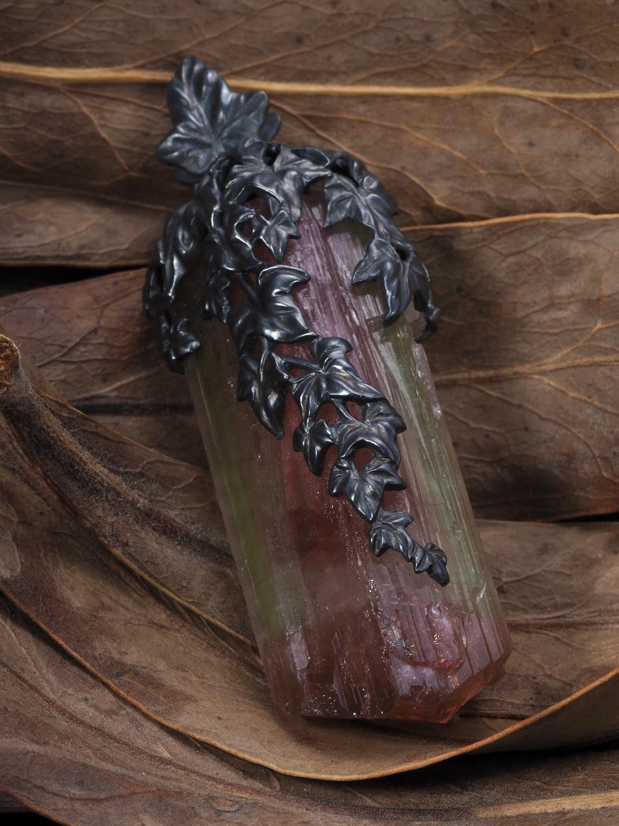 Large Tourmaline Crystal Silver necklace Ivy lotr style Wedding anniversary gift For Sale 1