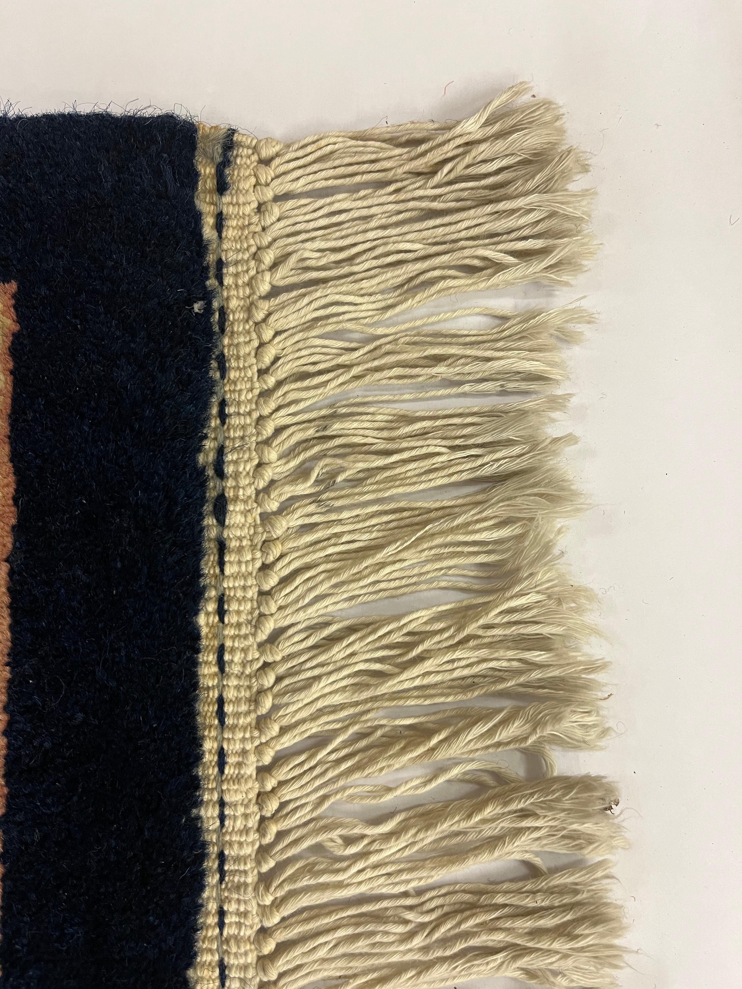 Traditioneller Teppich in Grau-Blau, handgefertigter Teppich aus orientalischer Wolle  (Handgeknüpft) im Angebot