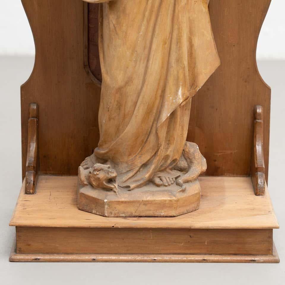 Large Traditional Figure of a Virgin in a Wood Niche, circa 1950 For Sale 6