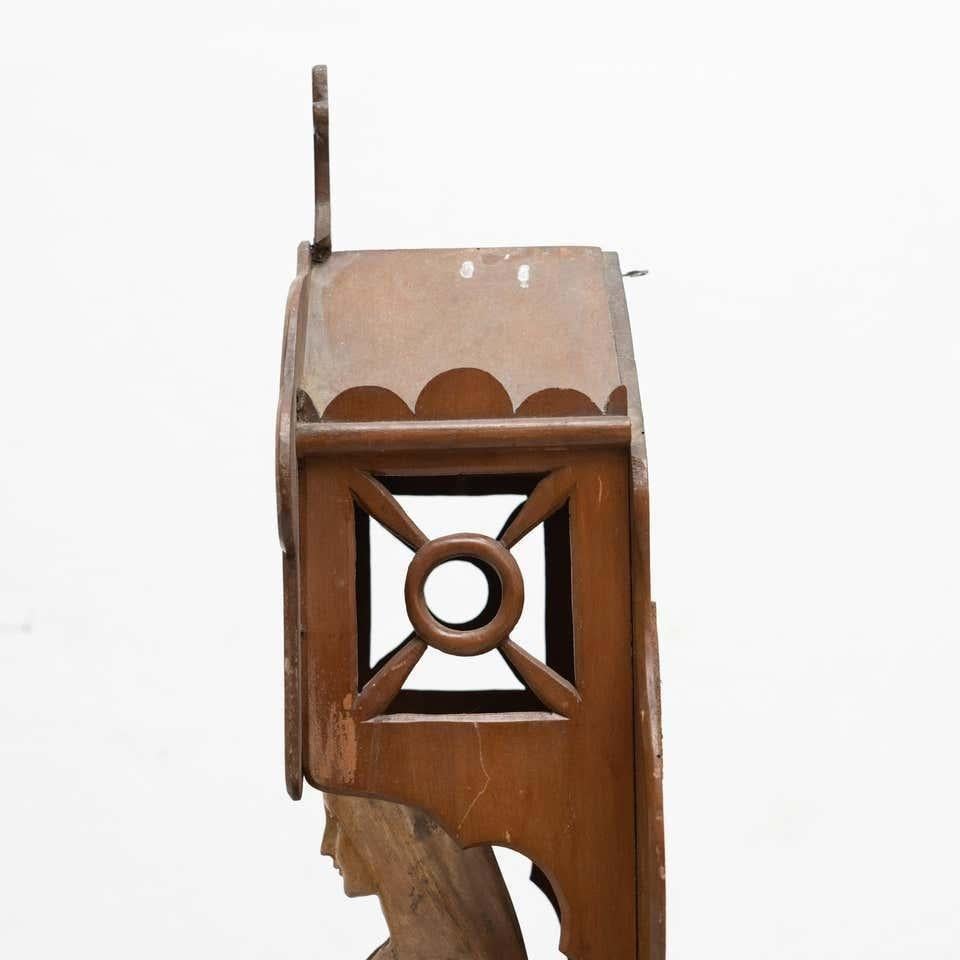 Large Traditional Figure of a Virgin in a Wood Niche, circa 1950 For Sale 10
