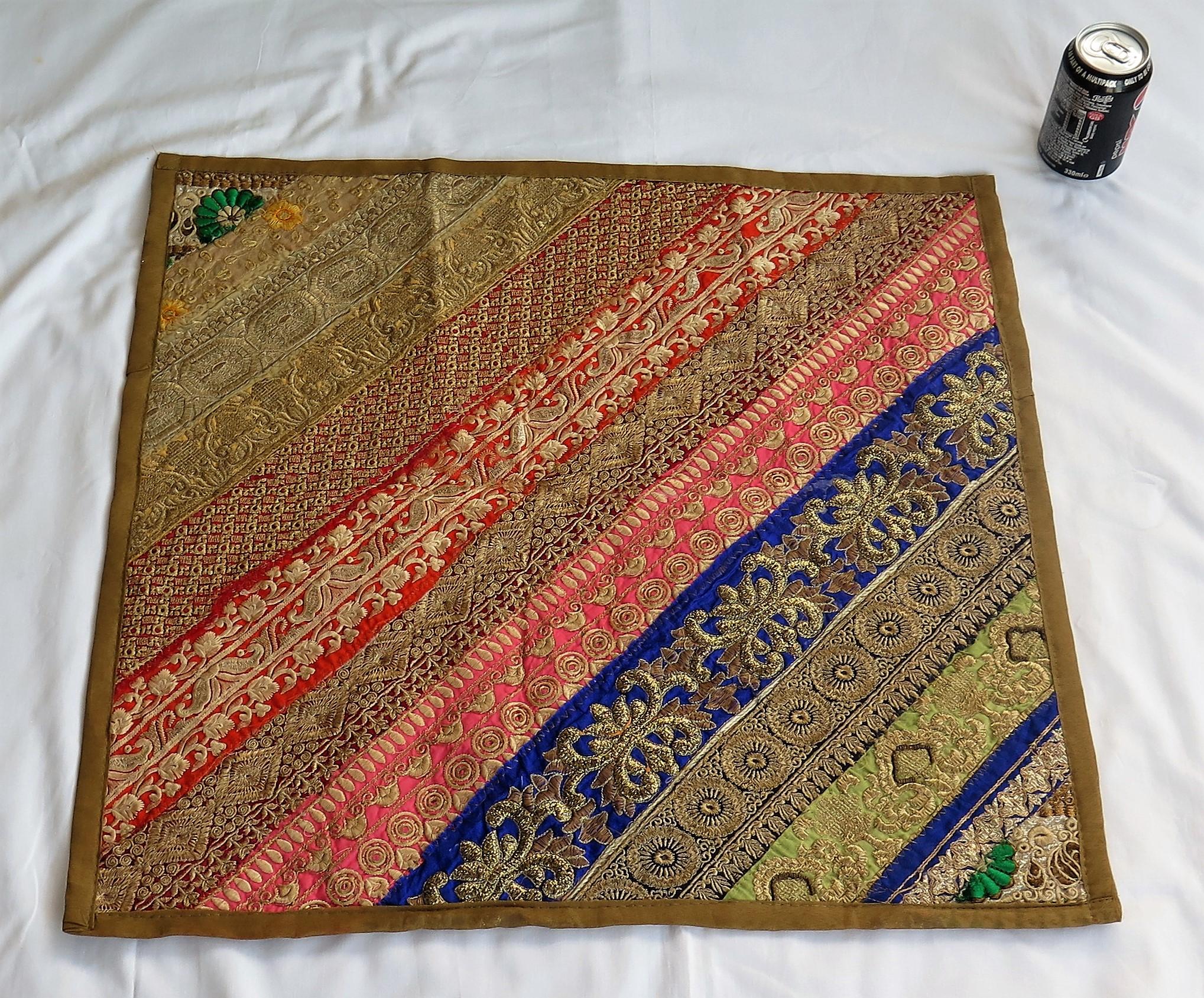 Grand coussin ou couvercle d'oreiller vintage indien traditionnel travaillé à la main  en vente 9