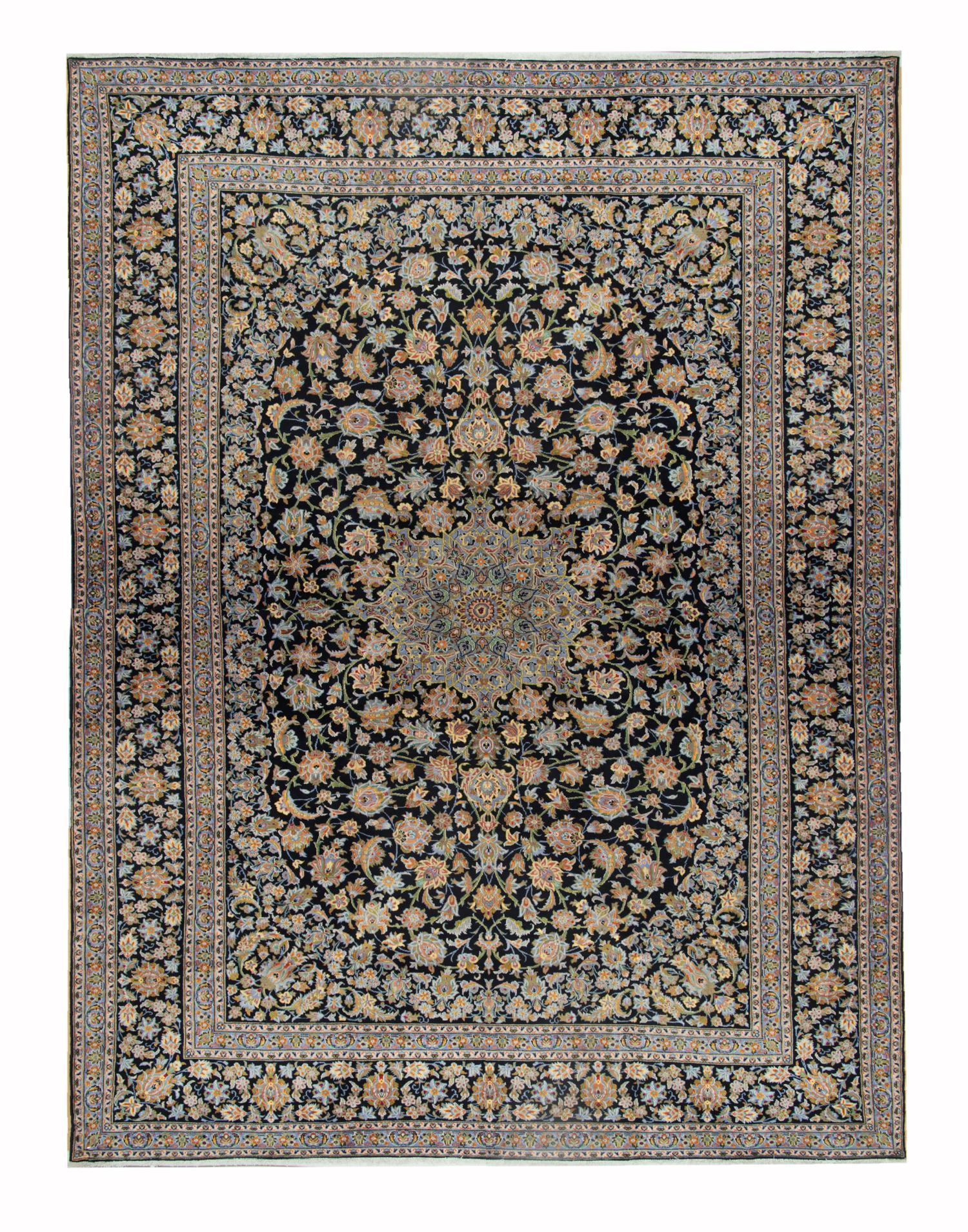Großer traditioneller Teppich aus orientalischer schwarzer und blauer Wolle, handgefertigt mit Medaillon (Ende des 20. Jahrhunderts) im Angebot