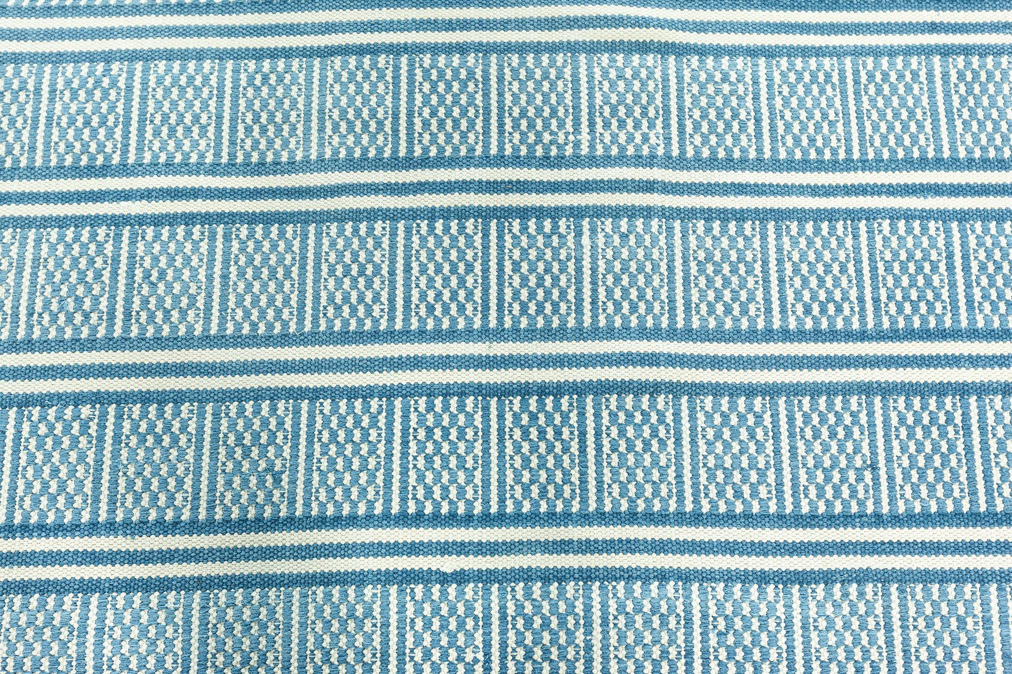 Large Traditional style modern blue Dhurrie rug by Doris Leslie Blau
Size: 11'6