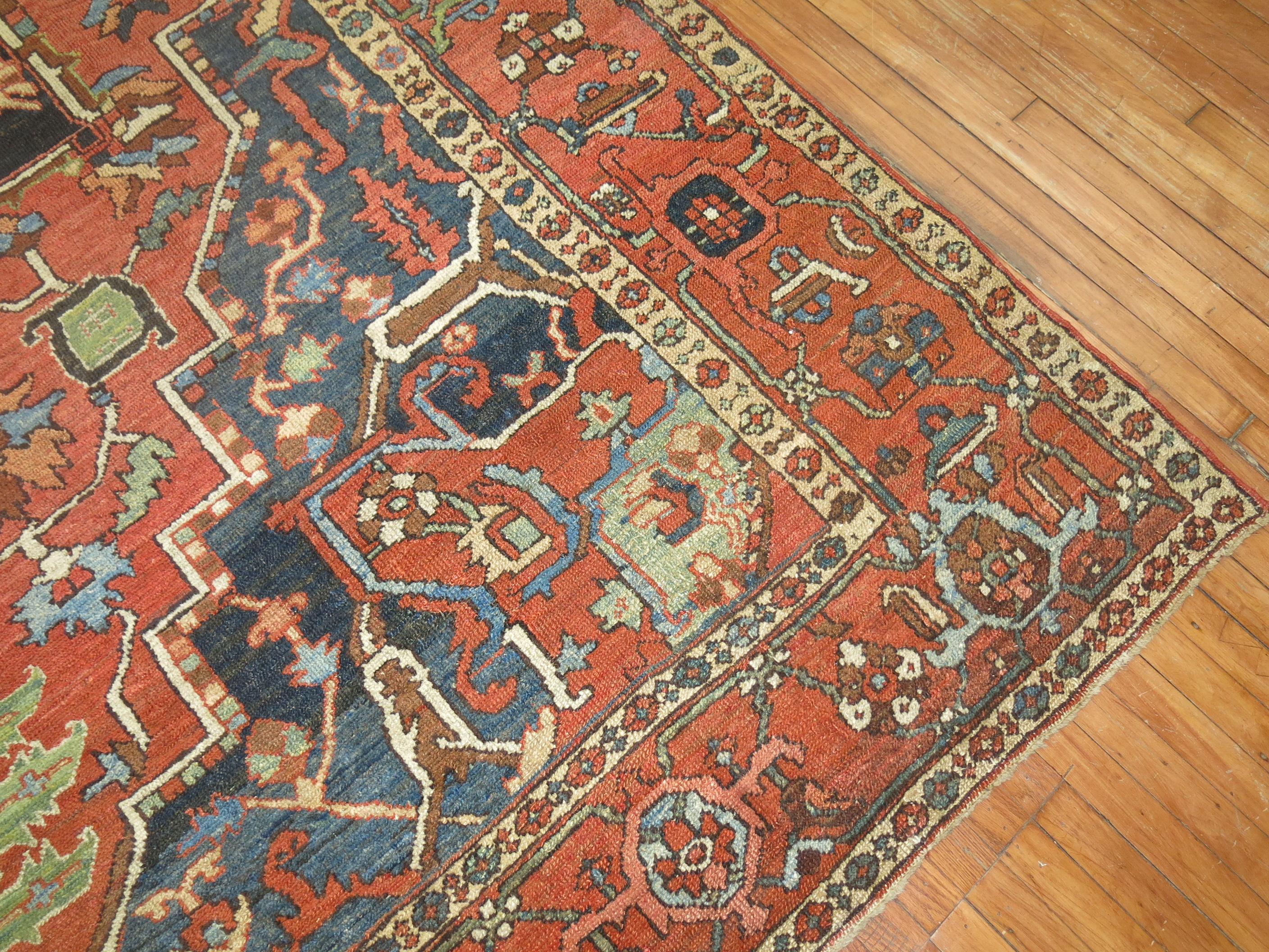 Large Traditonal Antique Persian Heriz Early 20th Century Rug For Sale 5