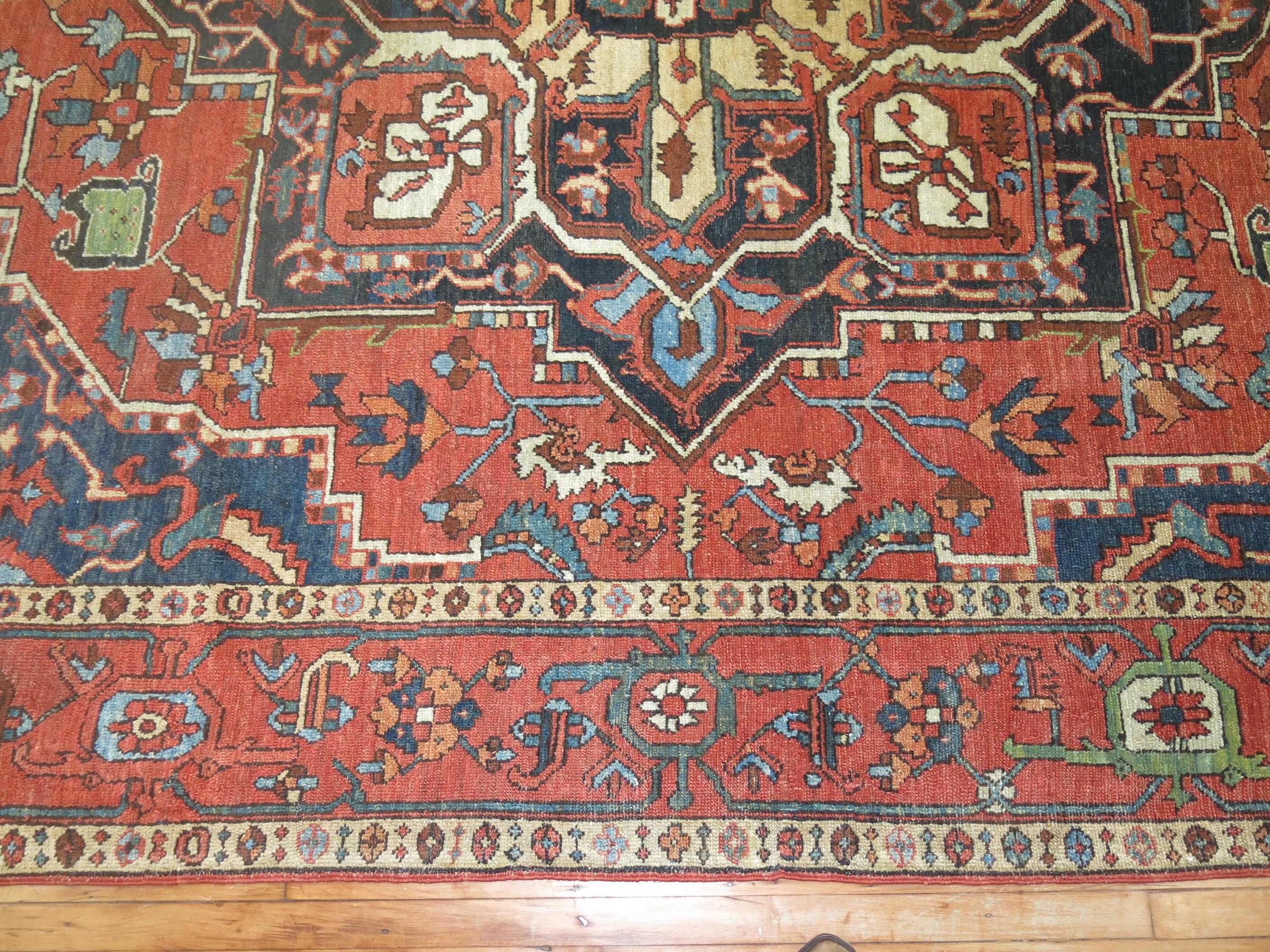 Large Traditonal Antique Persian Heriz Early 20th Century Rug For Sale 1