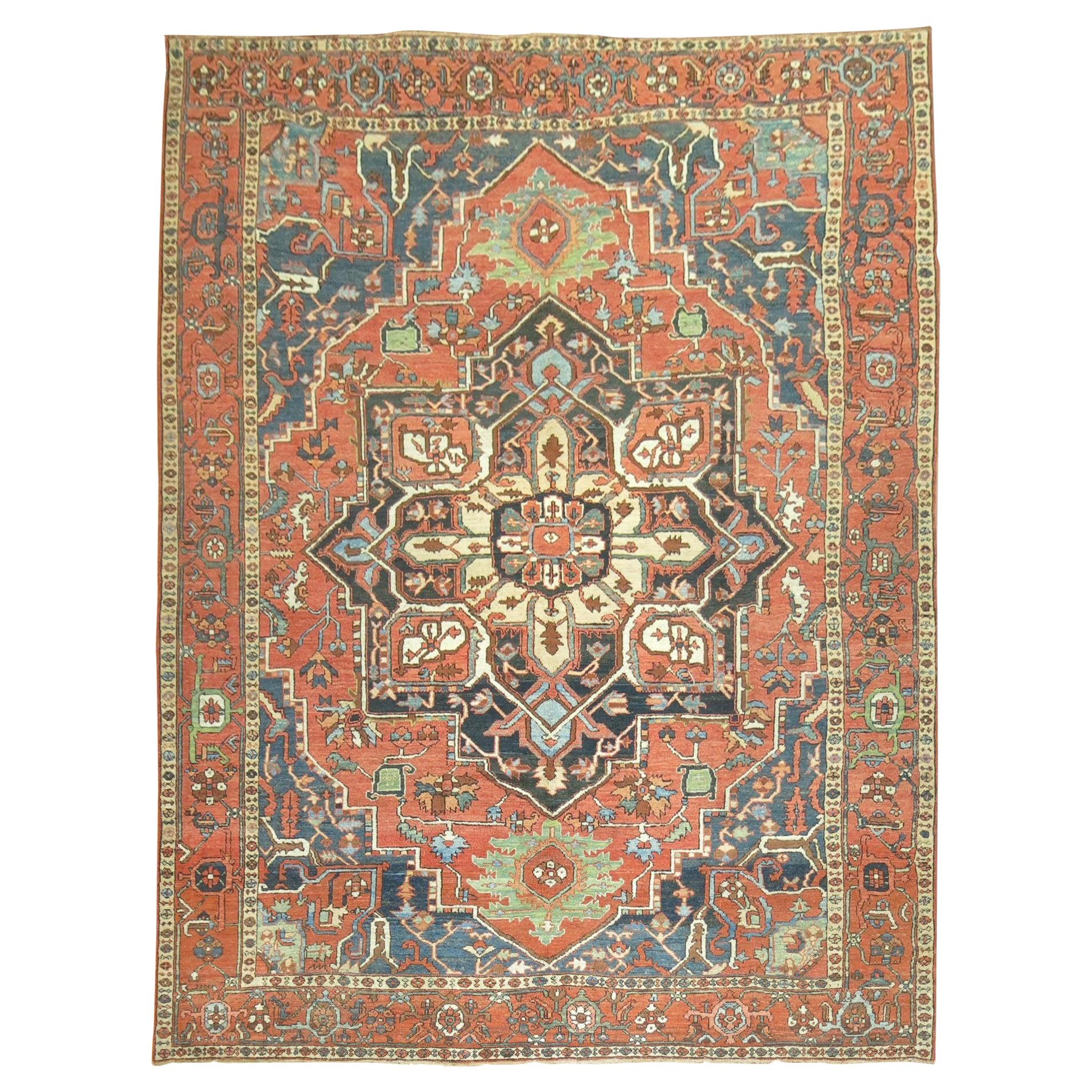 Grand tapis persan traditionnel ancien Heriz du début du XXe siècle