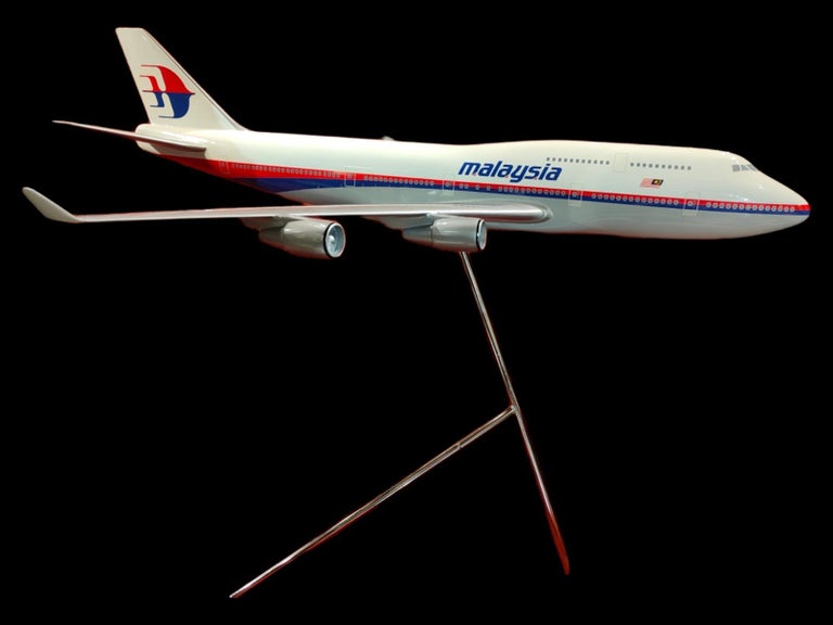 Large Travel Agency Airplane from the 70s 20th Century For Sale 5