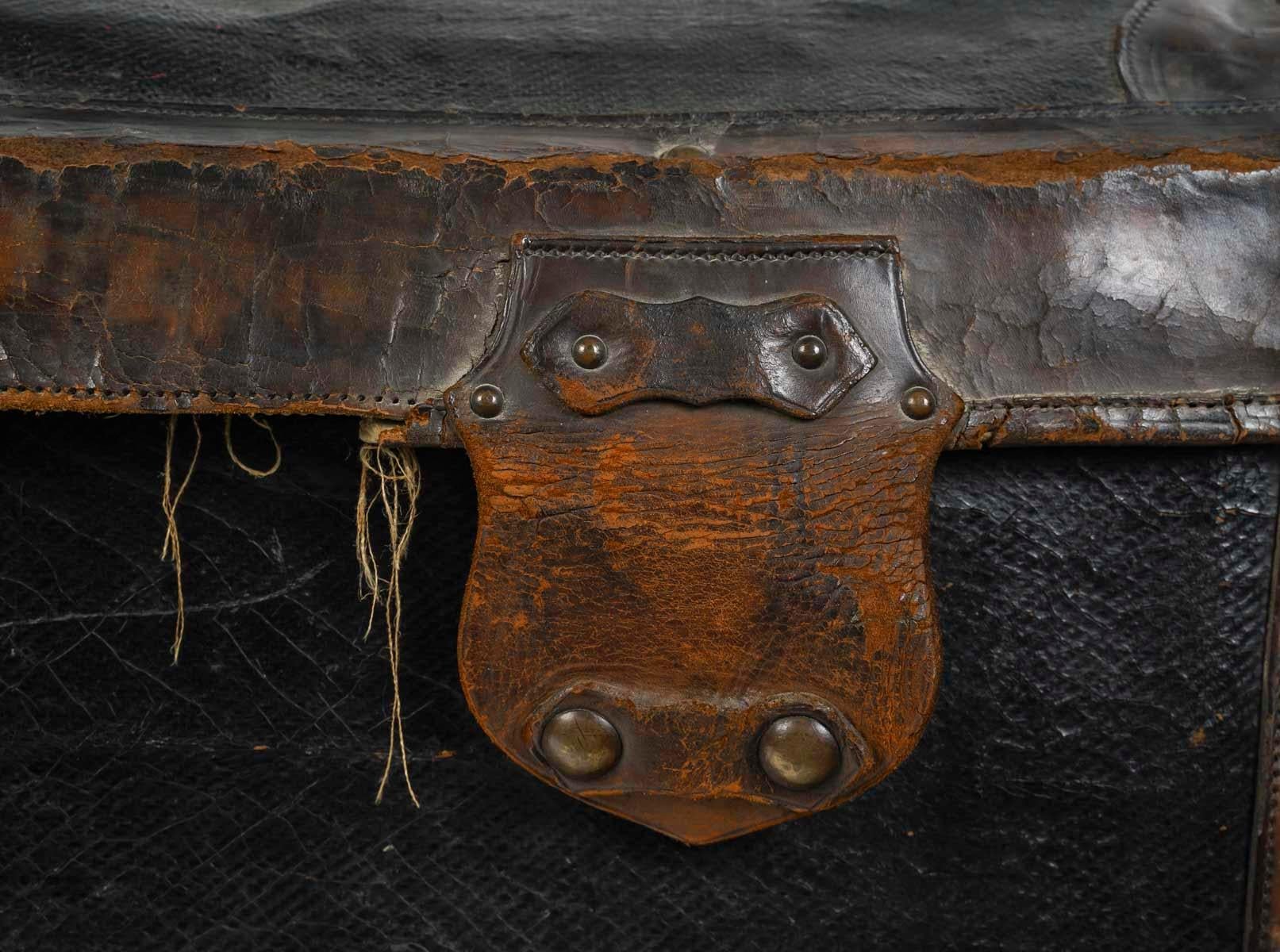 French Large Travel Trunk, Antique Travel Trunk in Leather, Wood and Fabric, XIXth.
