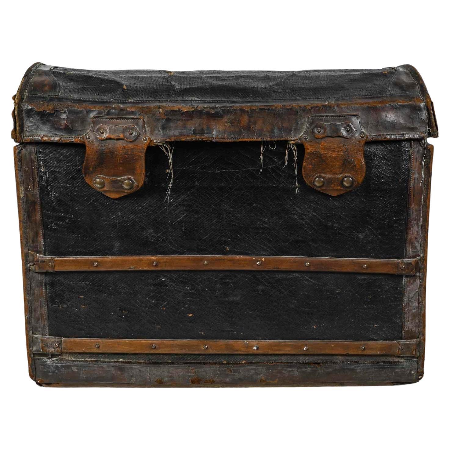 Large Travel Trunk, Antique Travel Trunk in Leather, Wood and Fabric, XIXth.