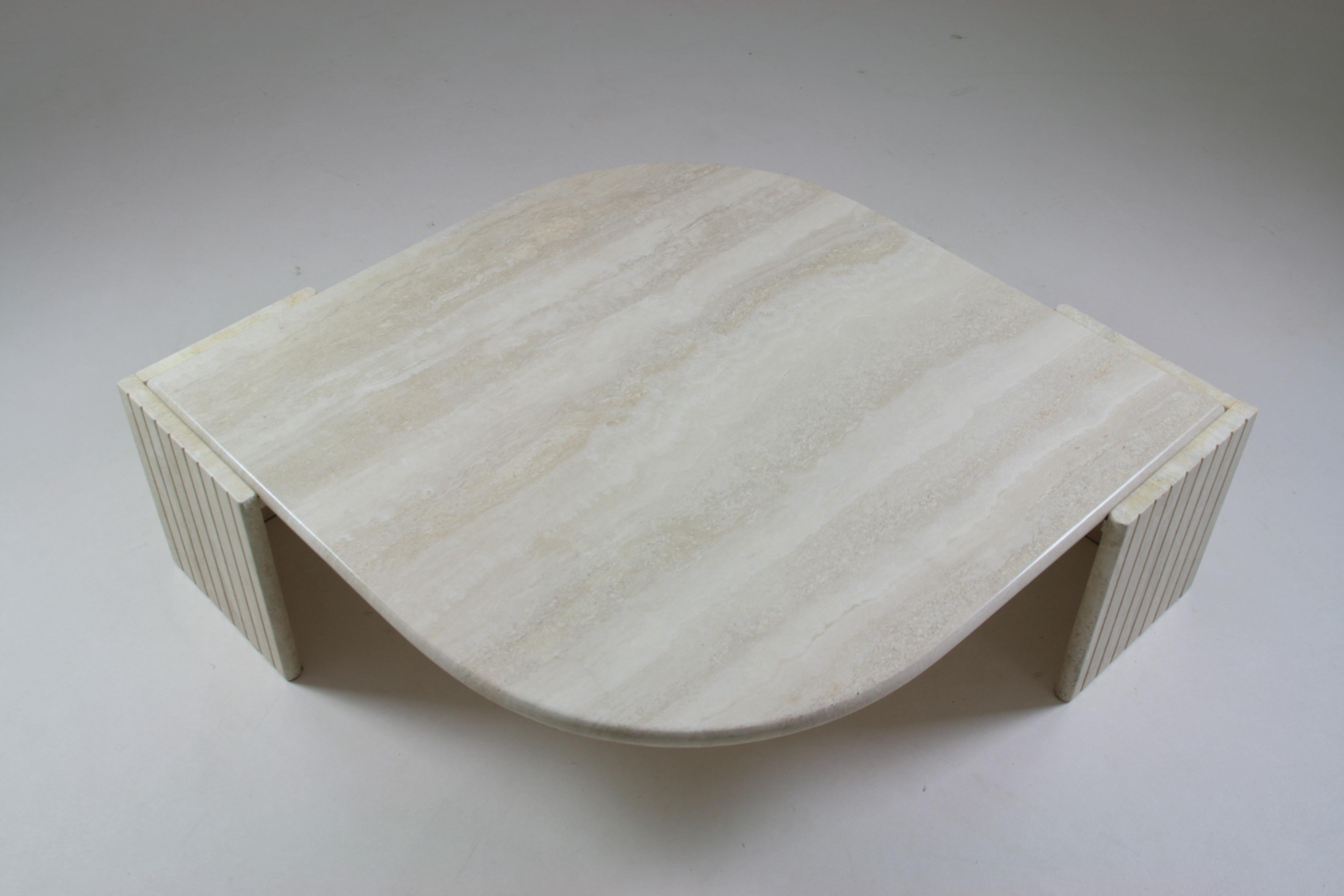 Large travertine coffee table, 1960s For Sale 7