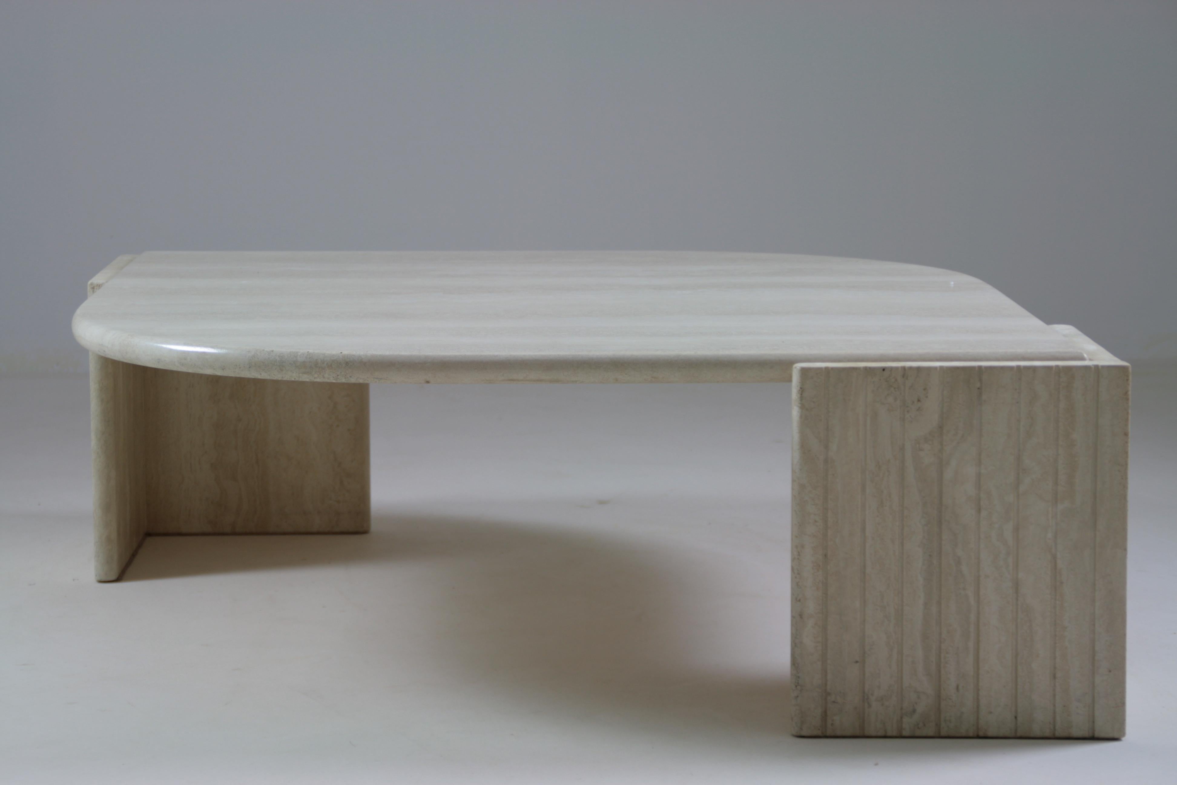 Italian Large travertine coffee table, 1960s For Sale