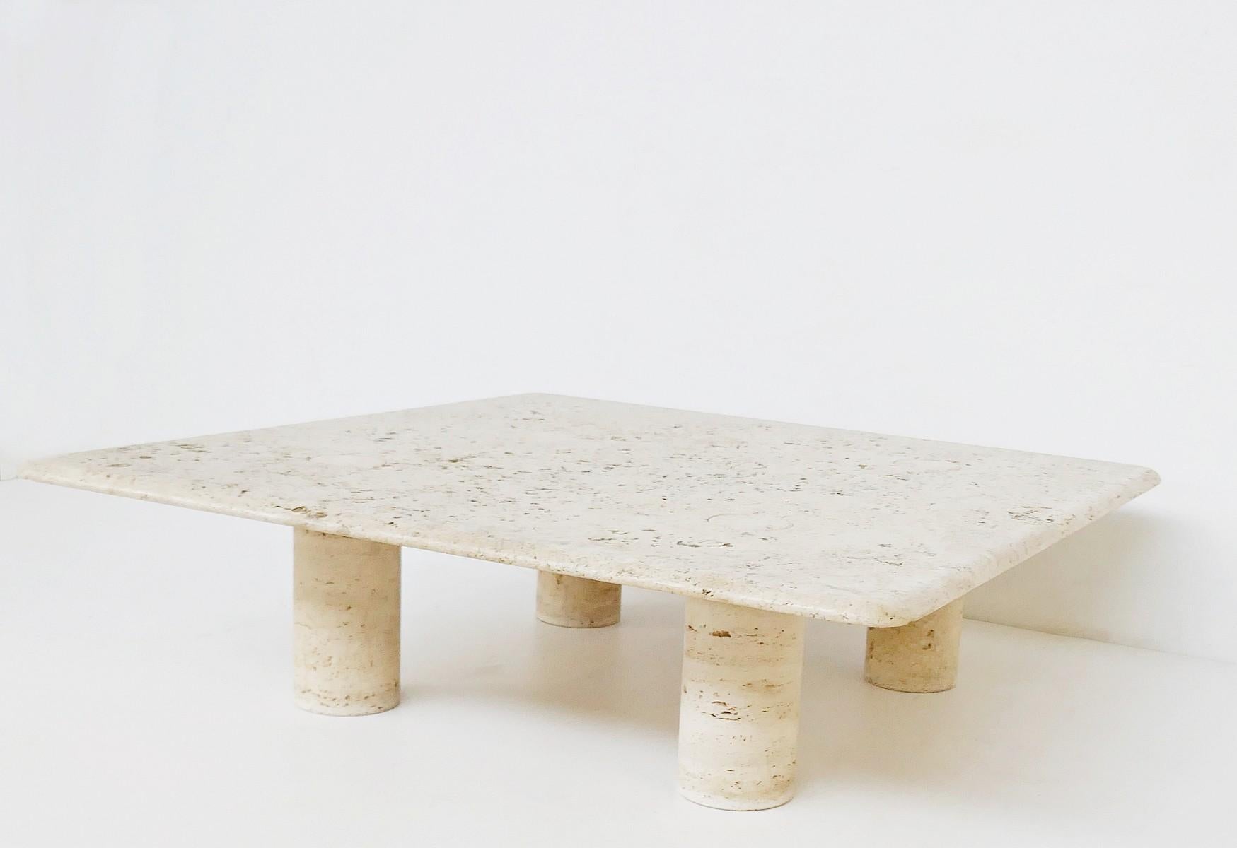 Large Travertine Coffee Table by Angelo Mangiarotti for Up&Up, circa 1970, Italy 1