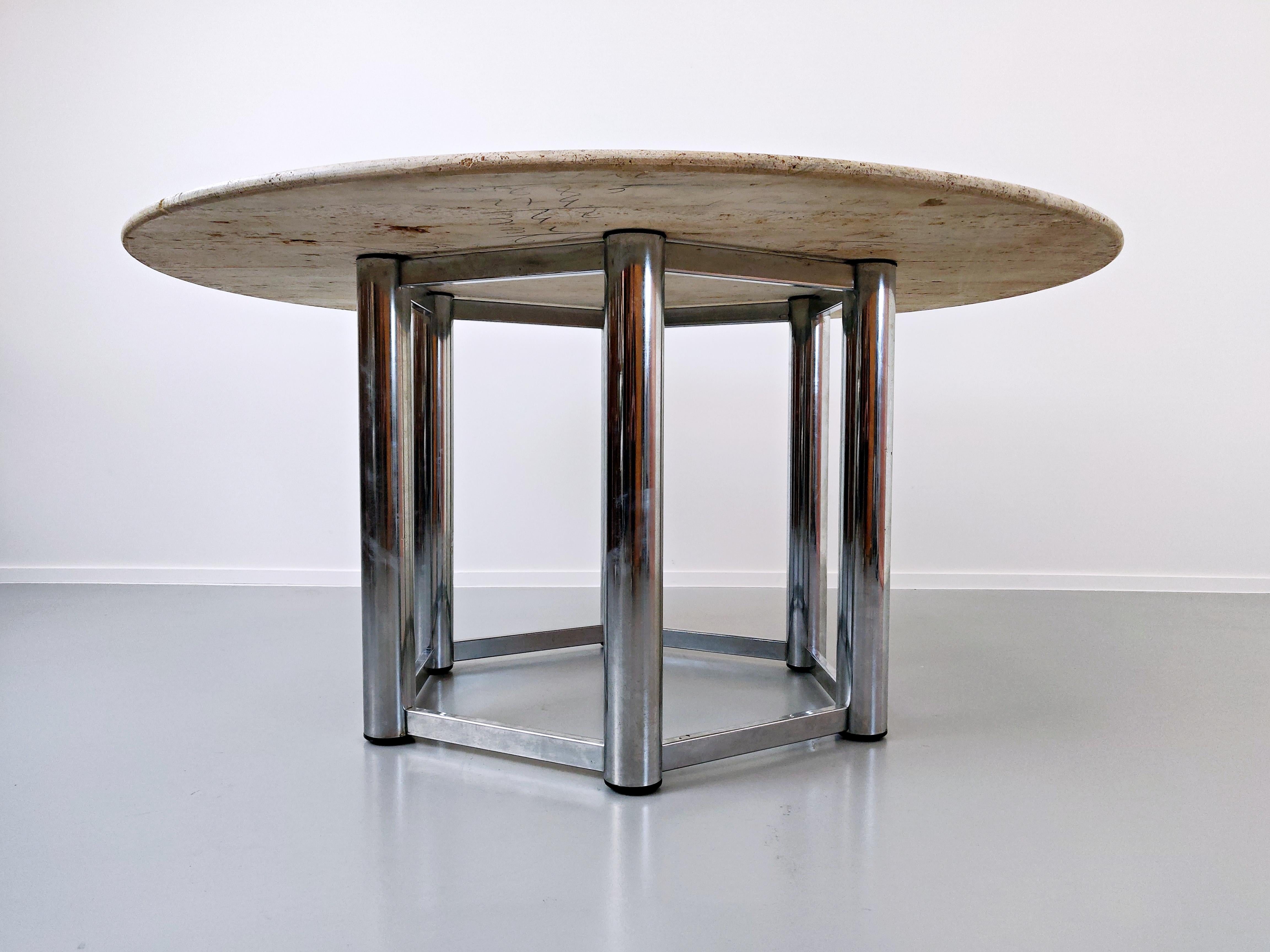 Large Mid-Century Modern  Travertine Dining Table In Good Condition For Sale In Brussels, BE