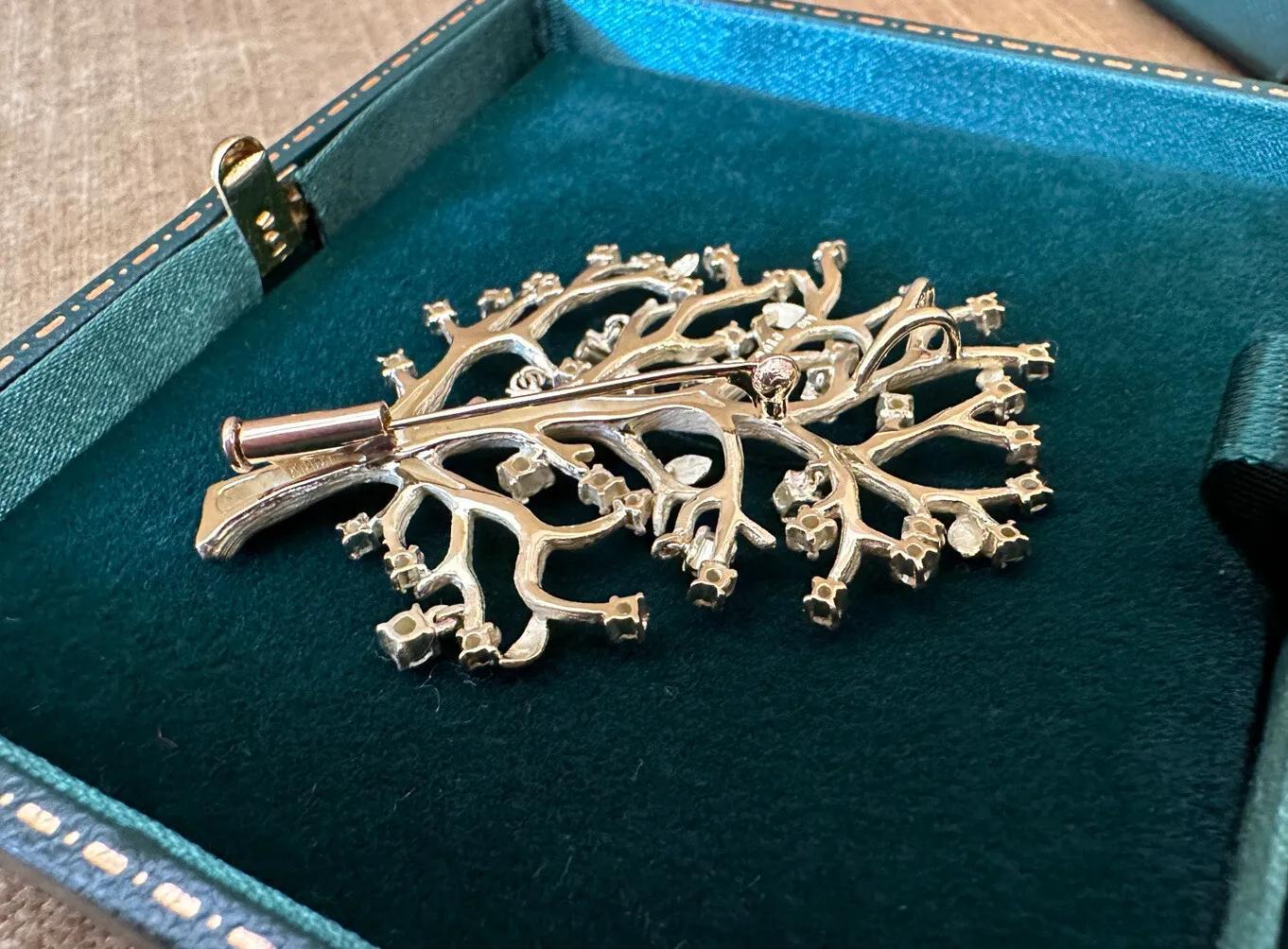 Große Baumnadel/Brosche mit baumelnden Diamanten in 18k Gelbgold für Damen oder Herren im Angebot