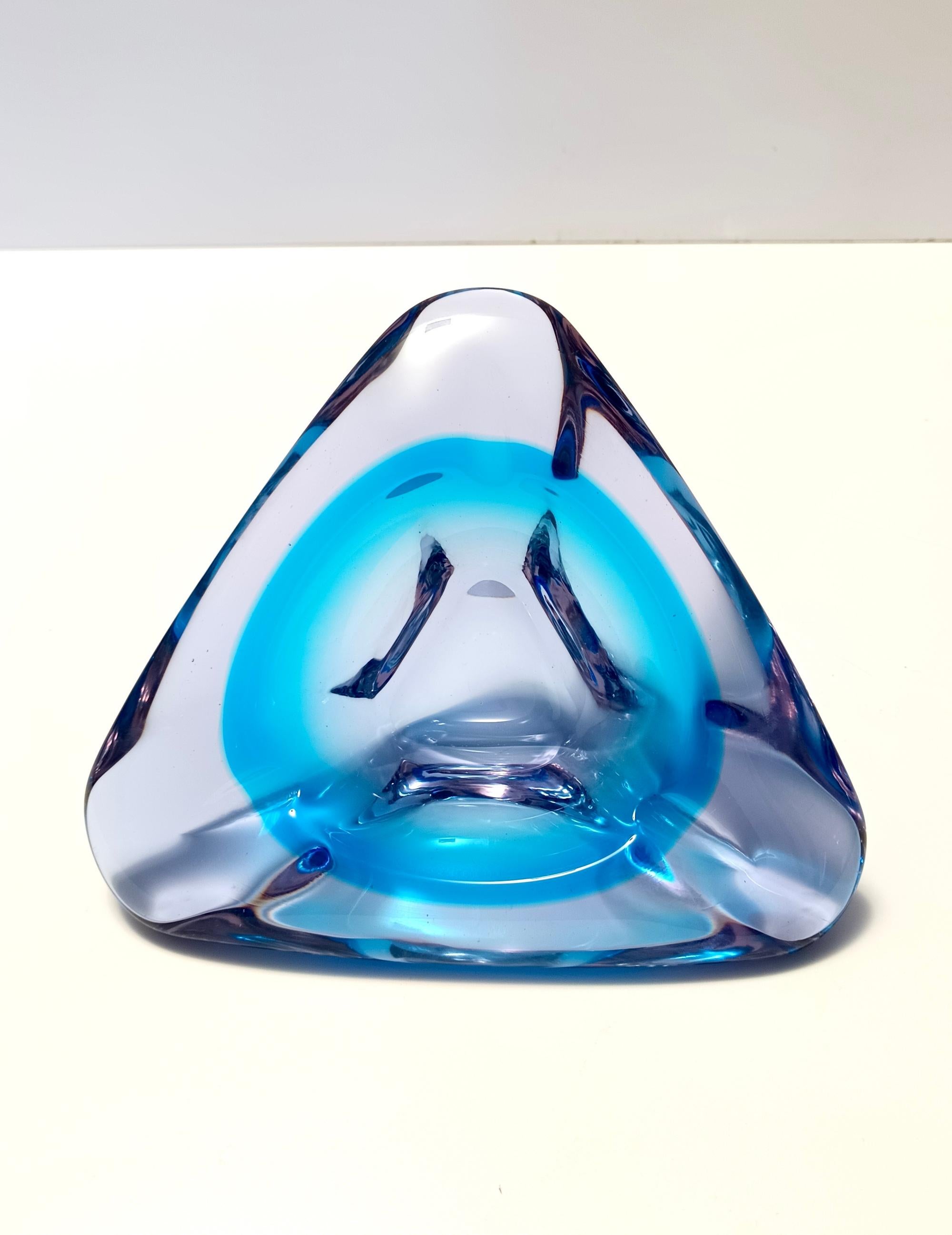 Grande trinket bowl triangolare in vetro di Murano blu - posacenere, Italia in vendita 1
