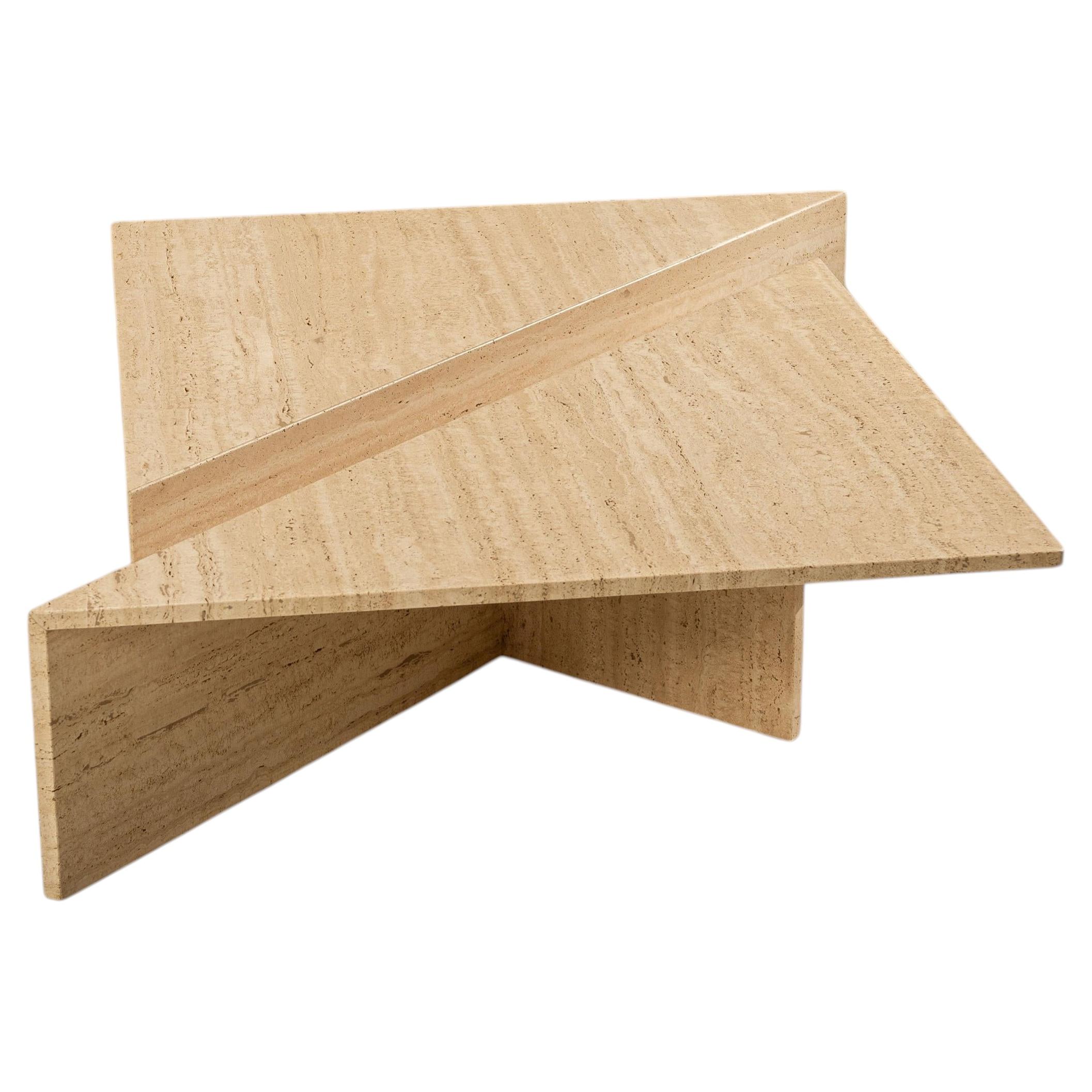 Mesa de centro grande triangular de travertino, al estilo de Up & Up, Italia, década de los 70