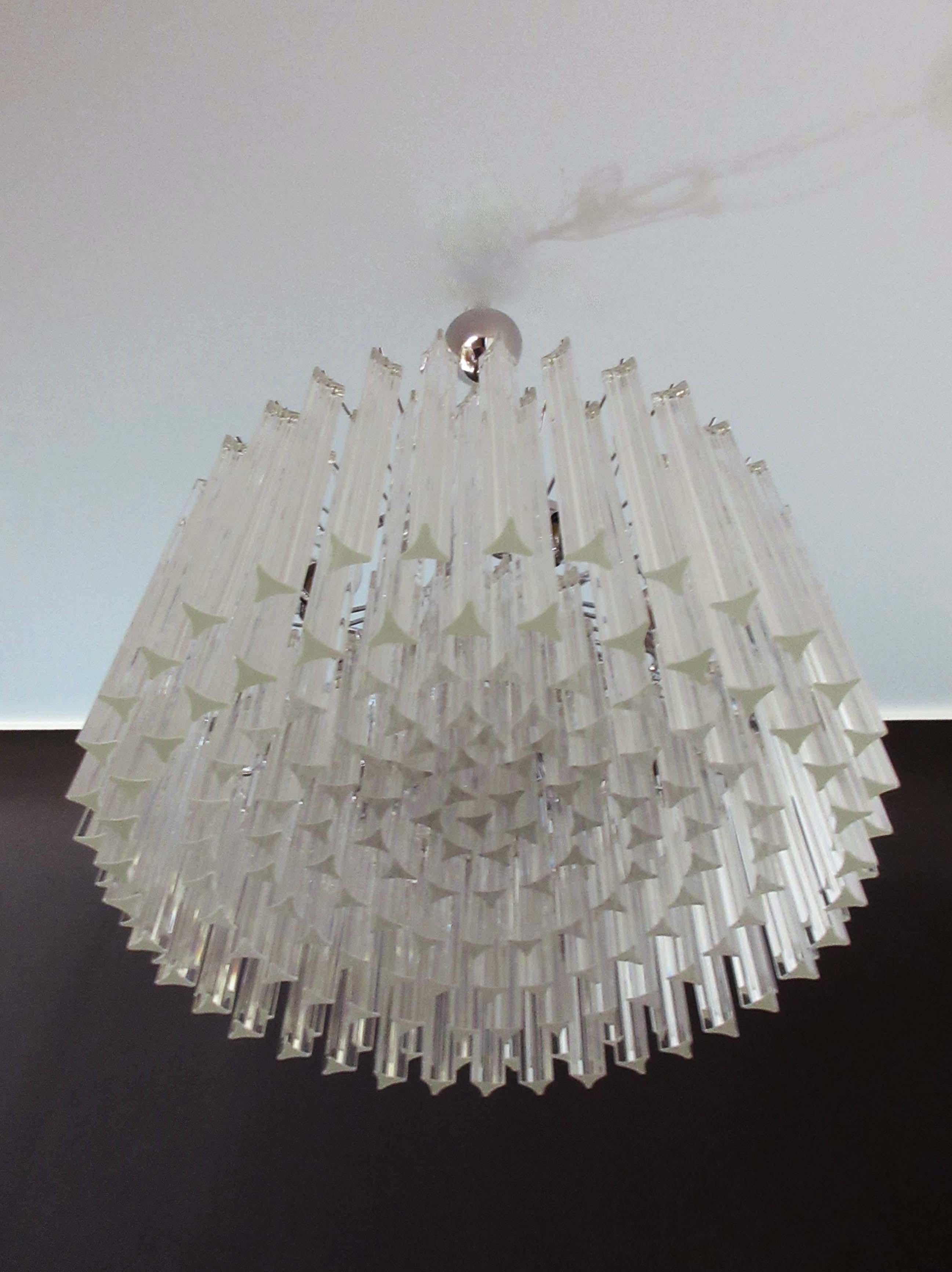 Italian Large Triedri Murano Glass Chandelier, 163 Triedri Transparent Prism For Sale