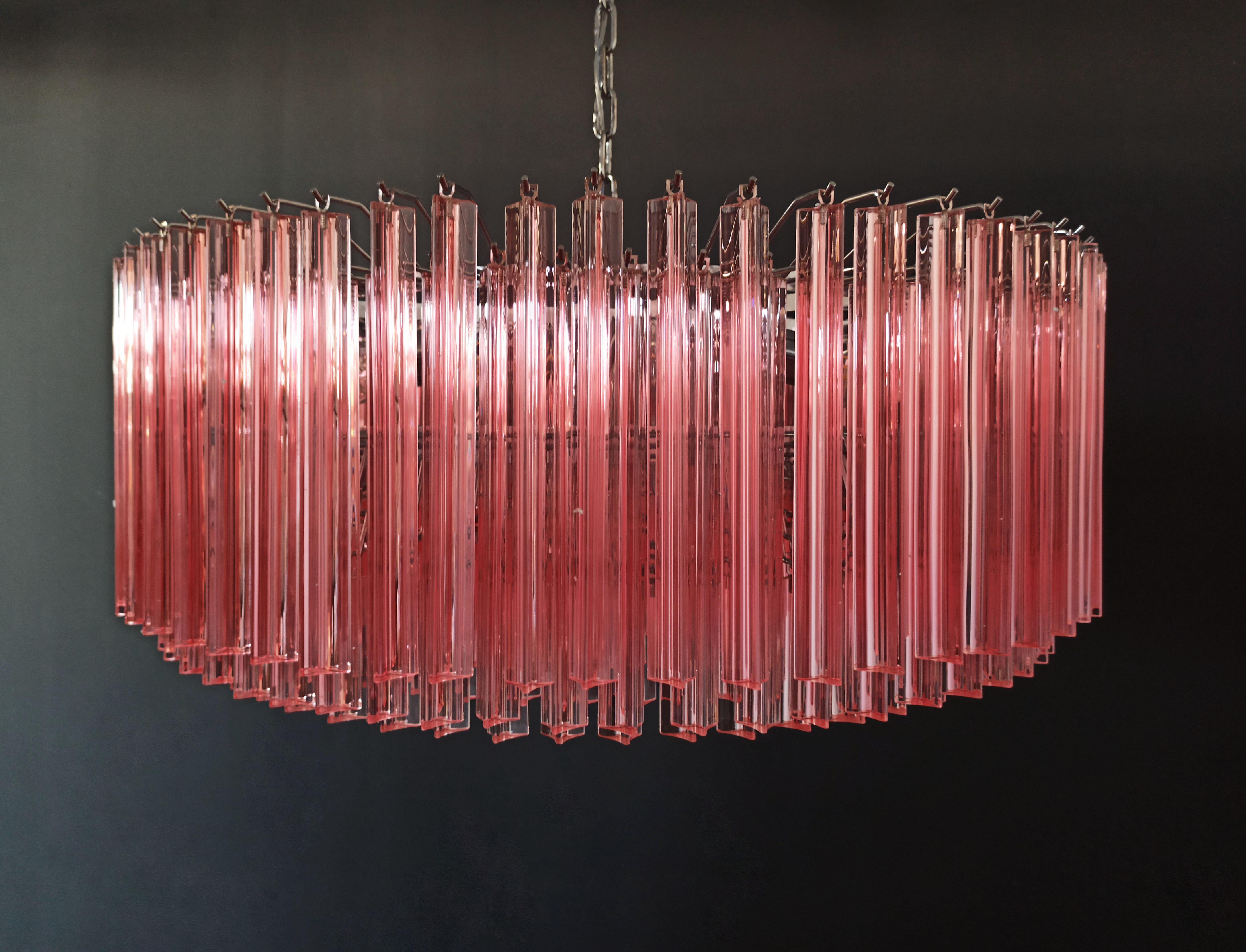 Large Triedri Murano Glass Chandelier, 391 Pink Prims Triedri In Good Condition For Sale In Gaiarine Frazione Francenigo (TV), IT