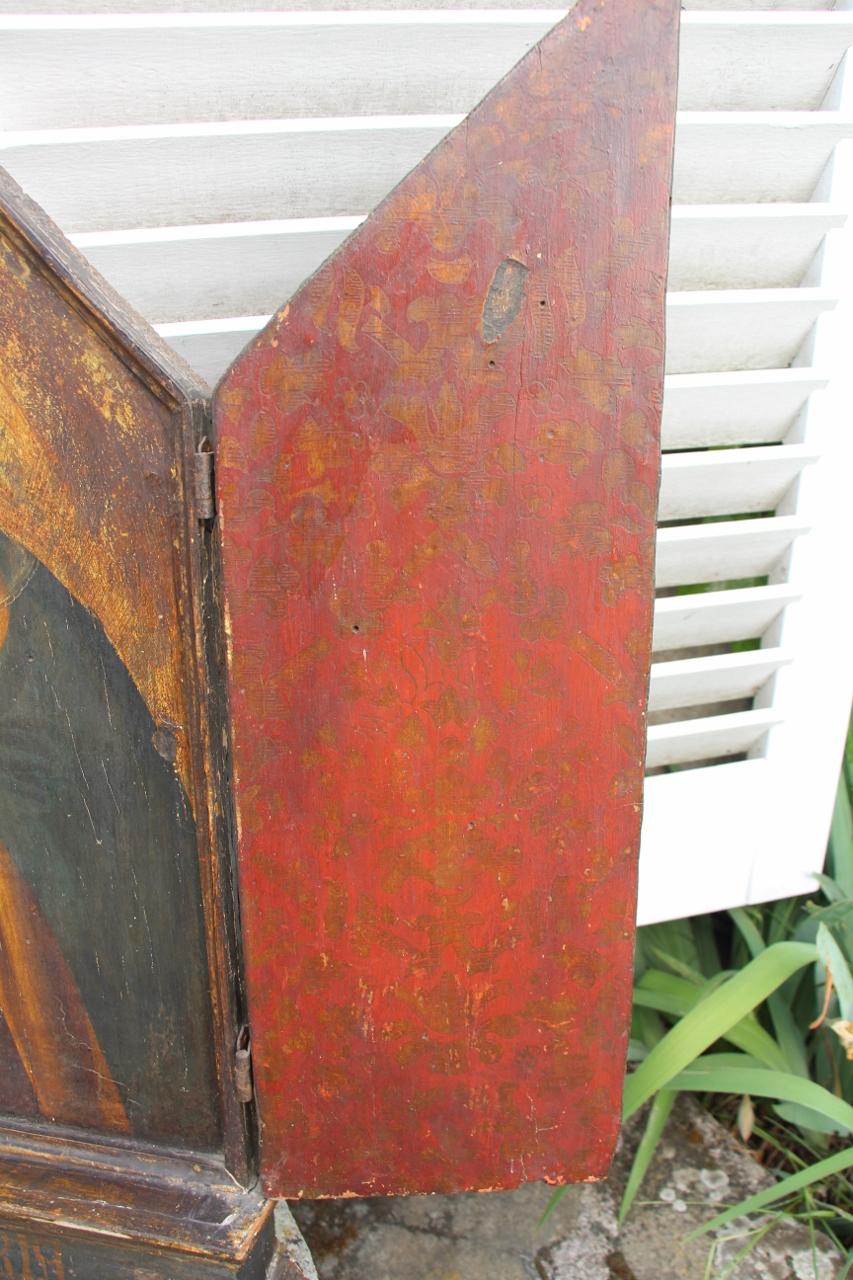 Großes Triptychon Gemalte Tafel der Jungfrau Maria, 18. Jahrhundert Italienisch (Gotisch) im Angebot