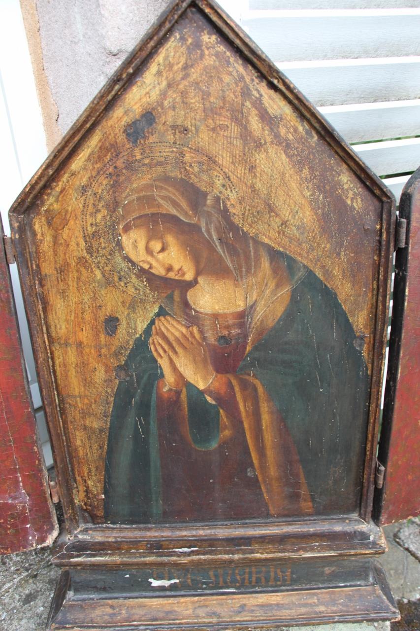 Großes Triptychon Gemalte Tafel der Jungfrau Maria, 18. Jahrhundert Italienisch (Holz) im Angebot