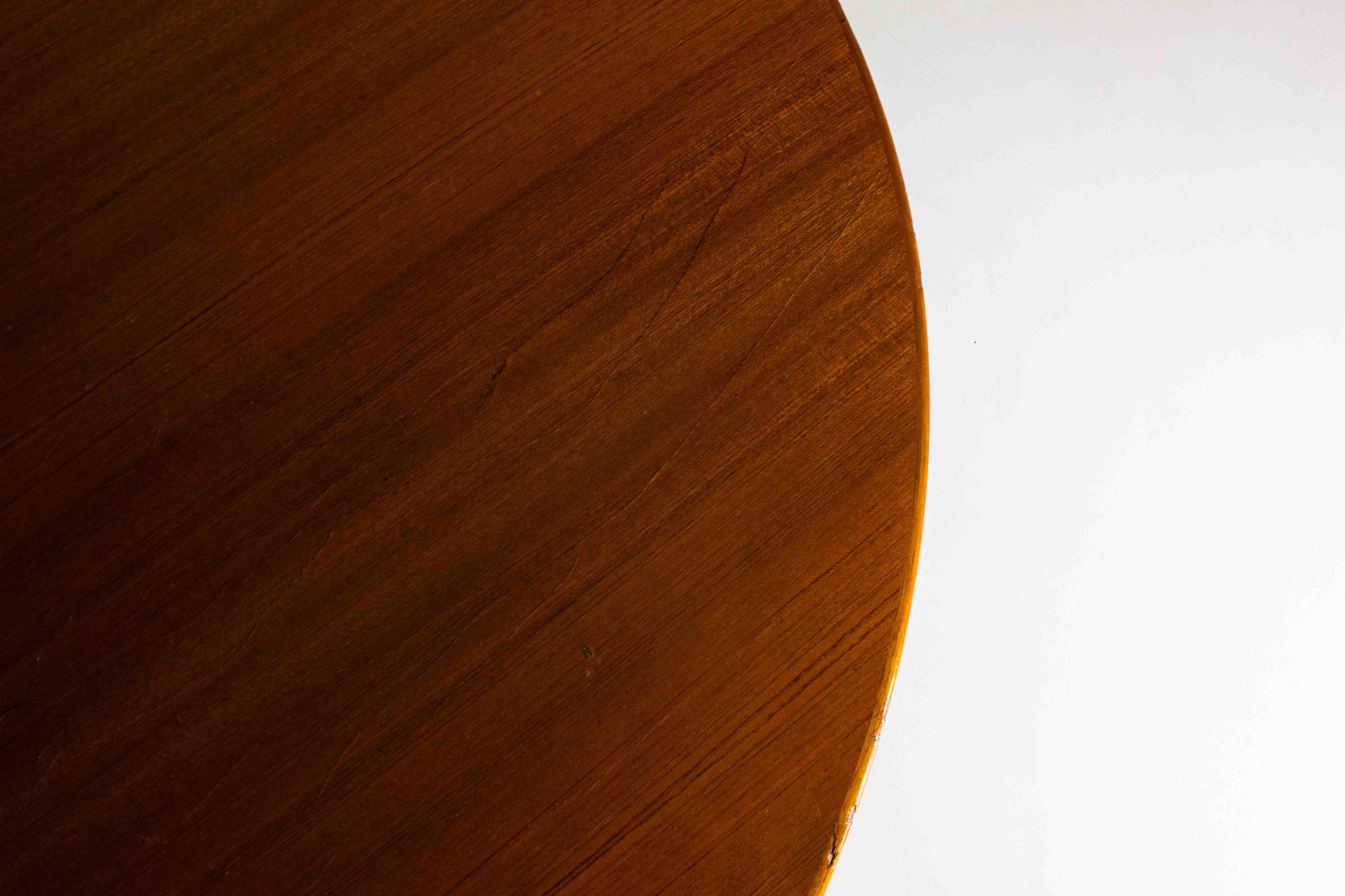 Aluminium Grande table tulipe avec plateau en bois par Eero Saarinen, Knoll International 1970