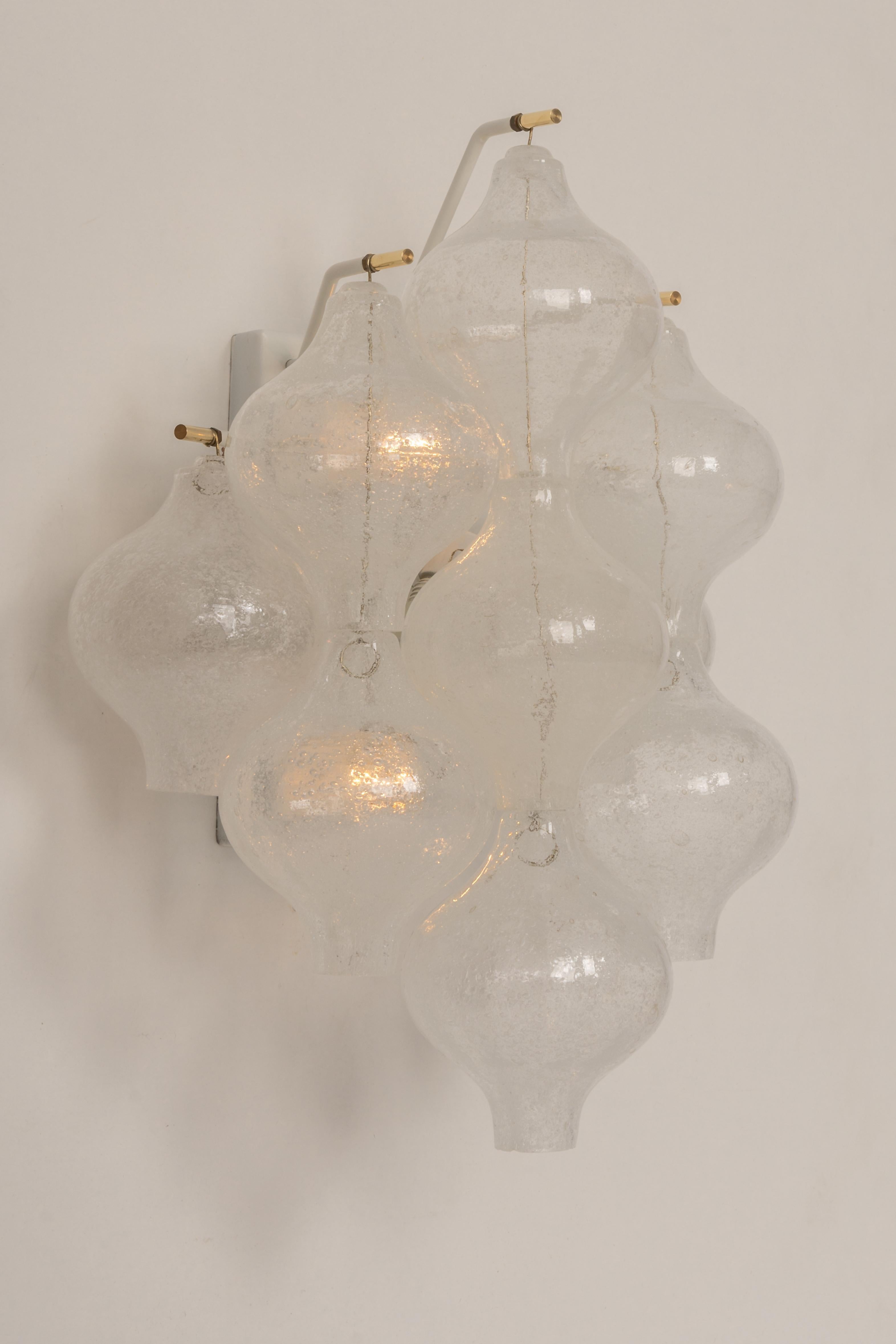 Large Tulipan Chandelier, Pair of Wall lights, Pair of Palazzo, Kalmar, 1960s In Good Condition In Aachen, NRW