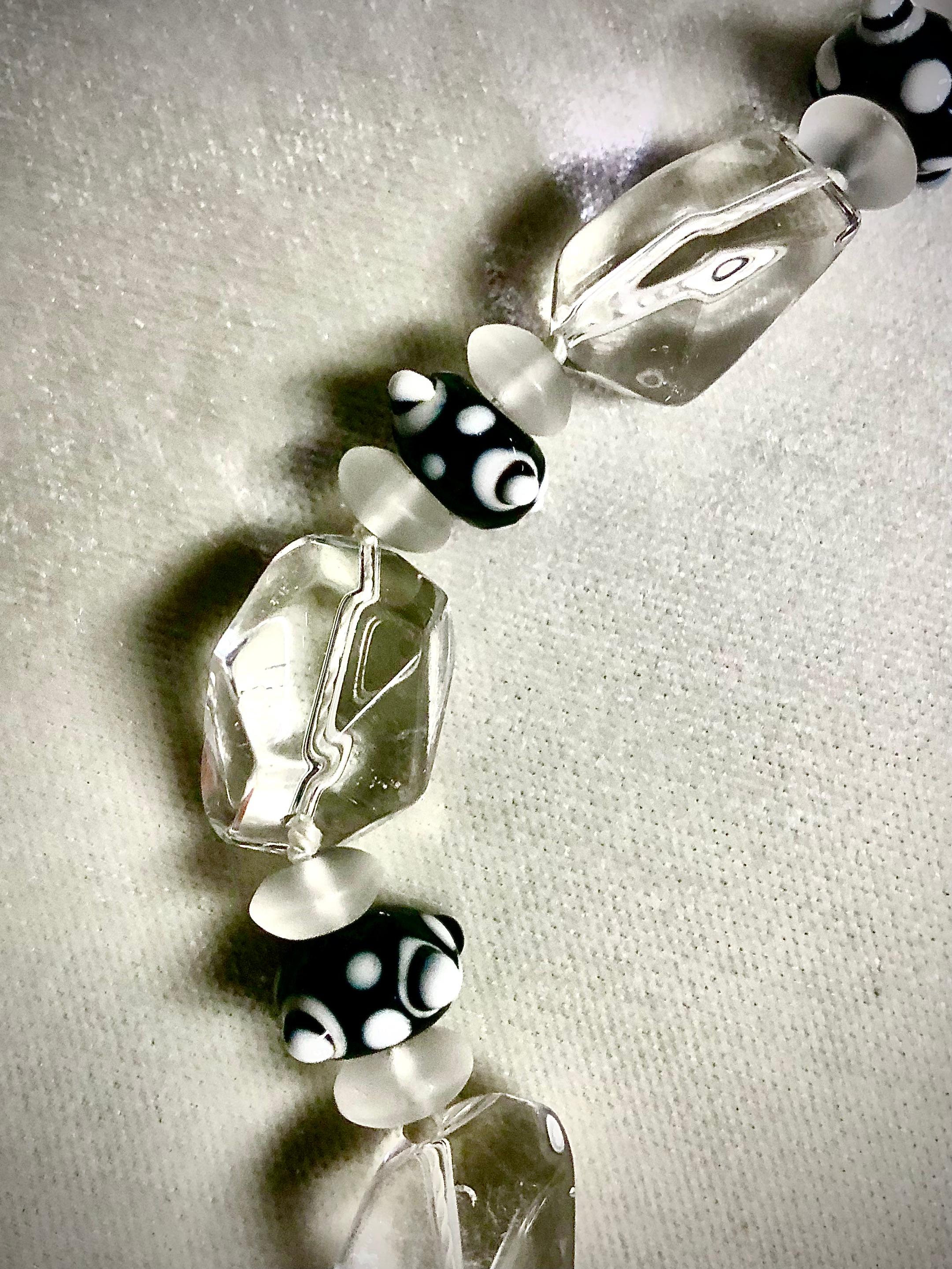 Große Halskette aus gewölbtem Bergkristall-Nugget und venezianischen Perlen im Vintage-Stil im Angebot 1