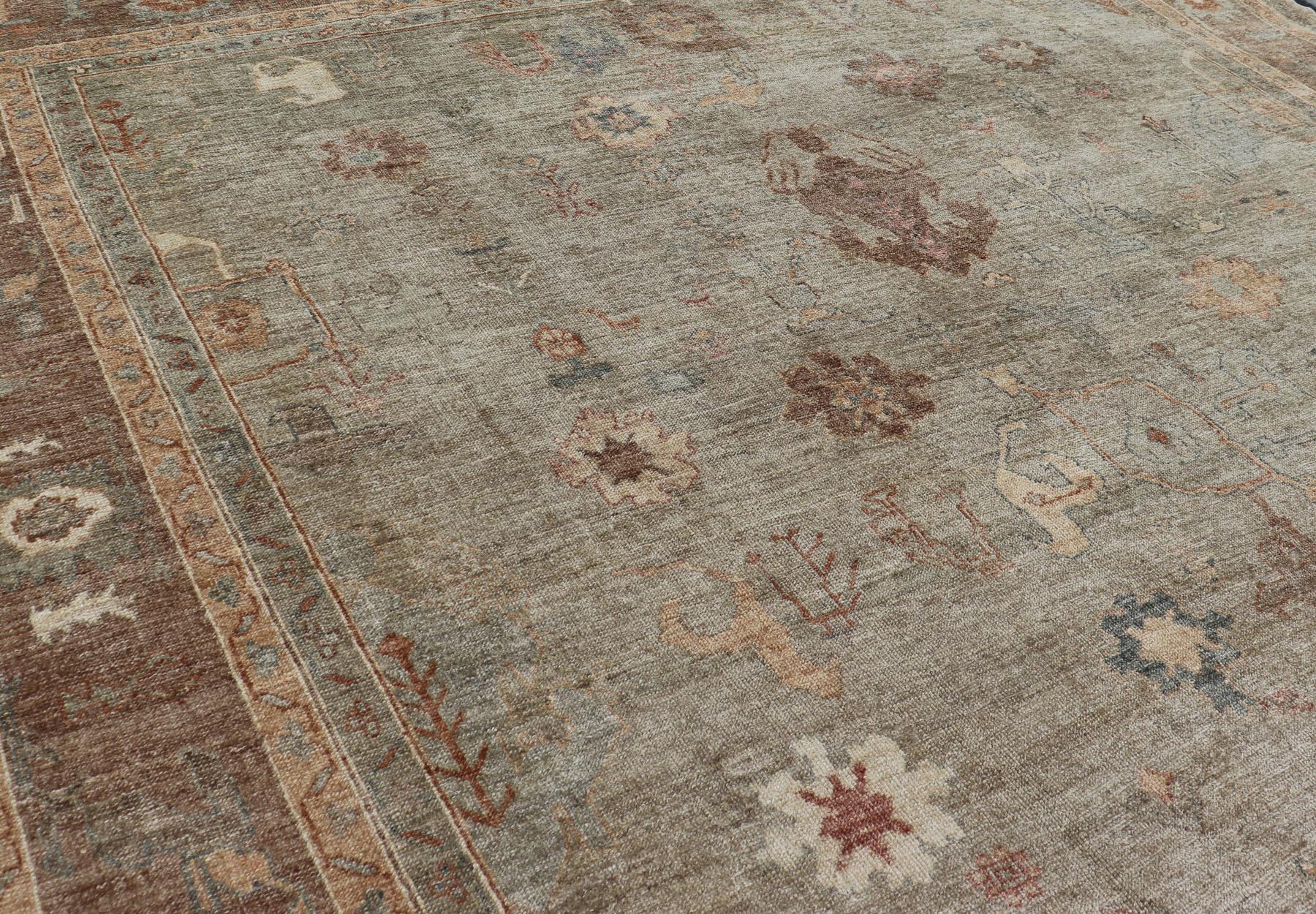 Großer türkischer Angora-Oushak-Teppich in Washed Sage mit Rost und Elfenbein 11'10 x 17'4 im Angebot 3